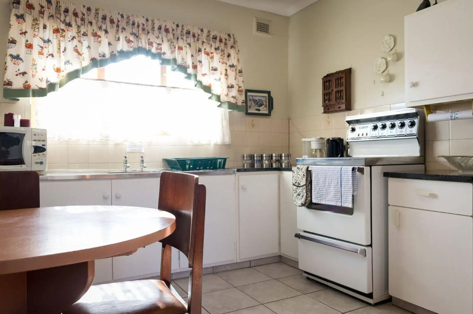 Jean-Lee Bed and Breakfast