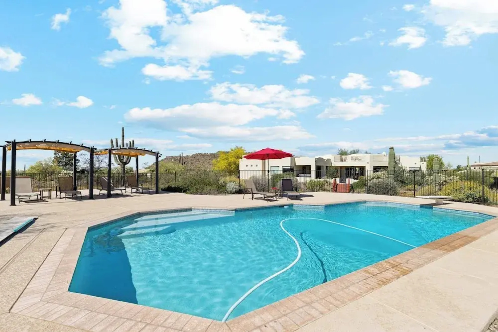 East Mesa Desert and Mountain Views: 5br, Pool