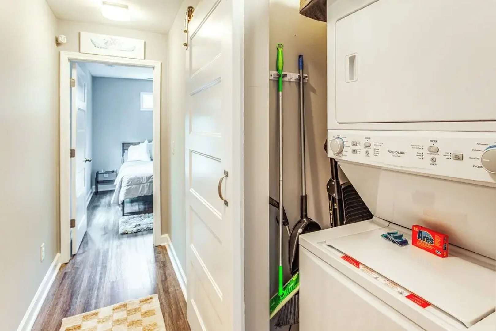 Little River Cottage with Deck