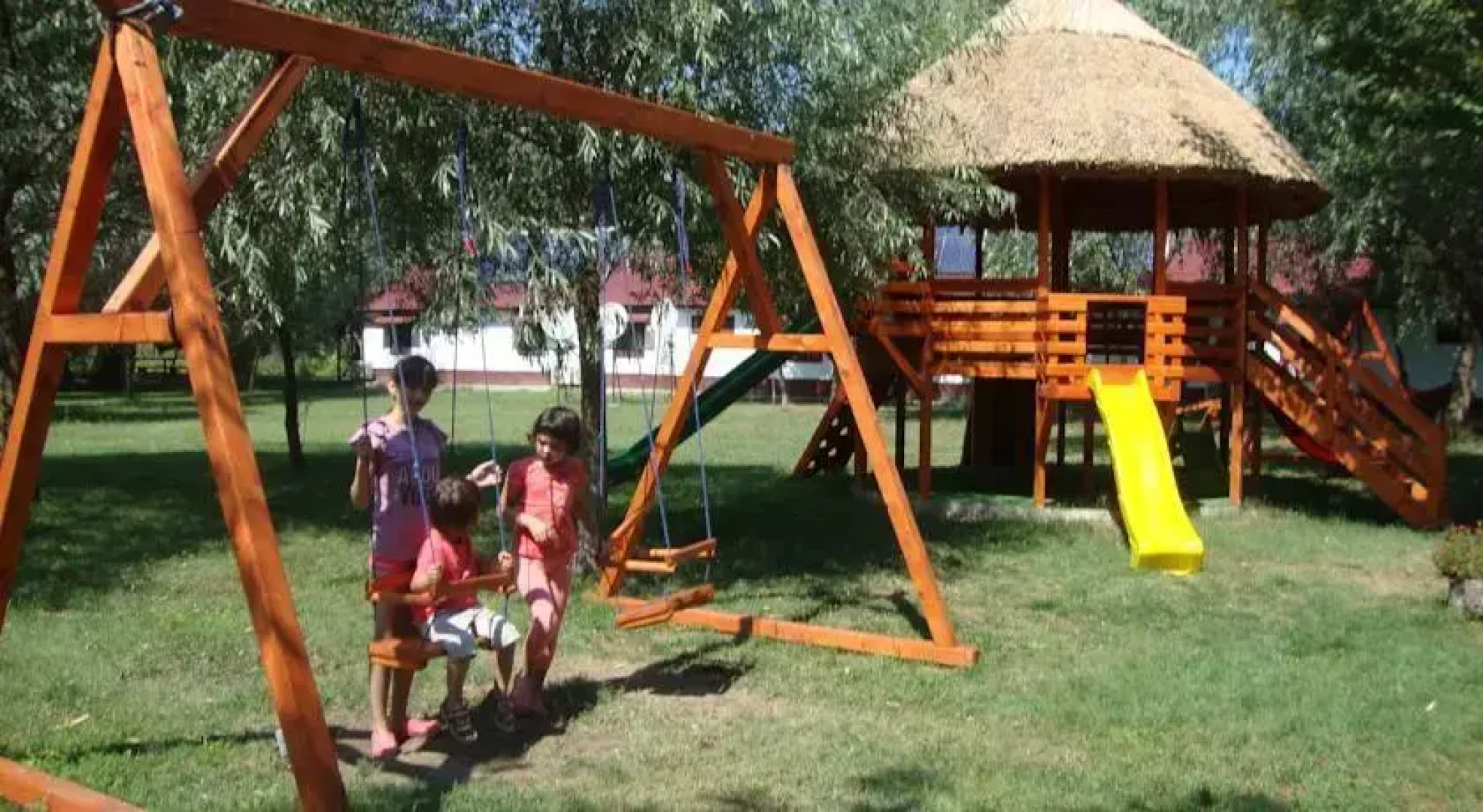 Pensiunea Nada Apelor