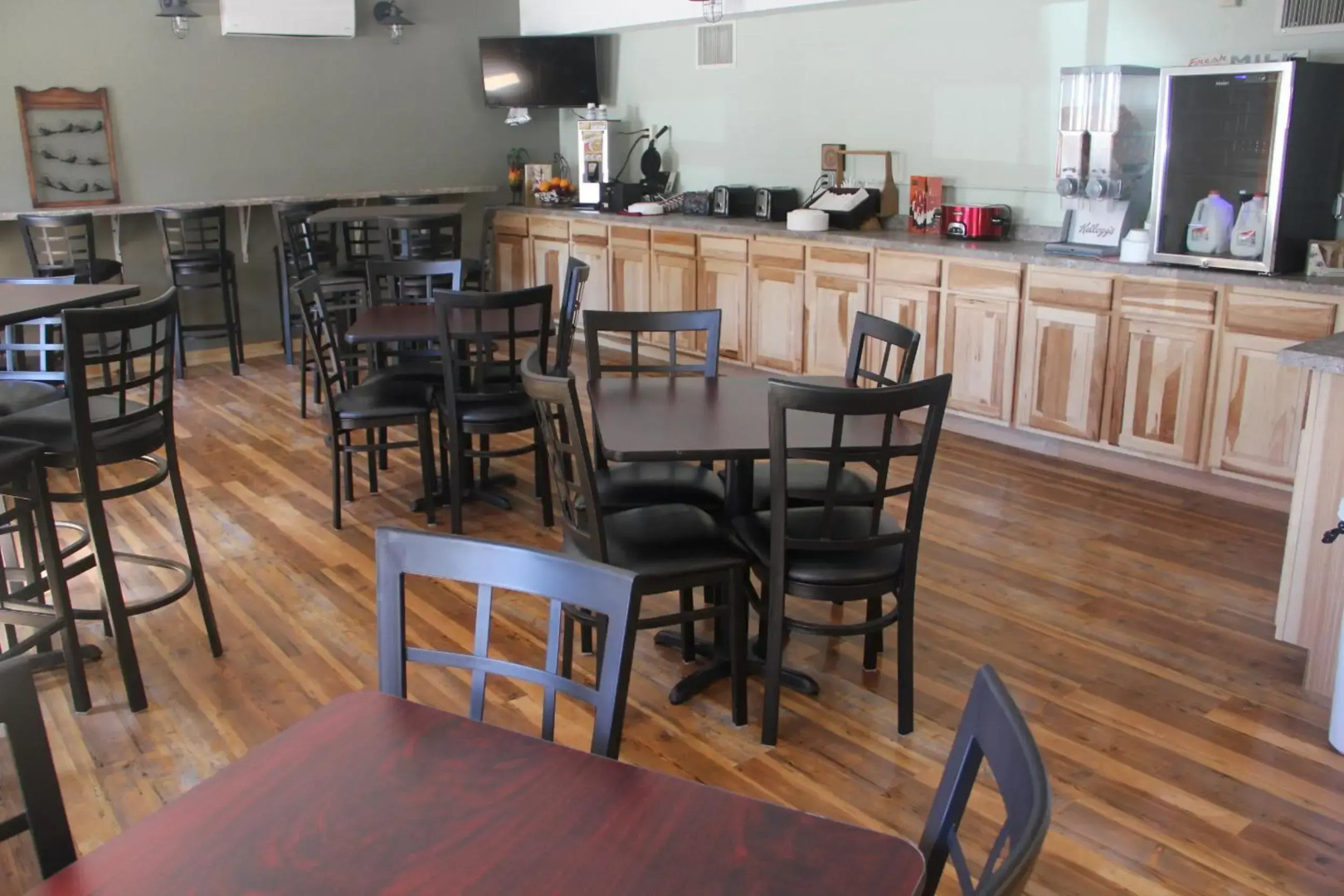 Blackstone Lodge & Suites