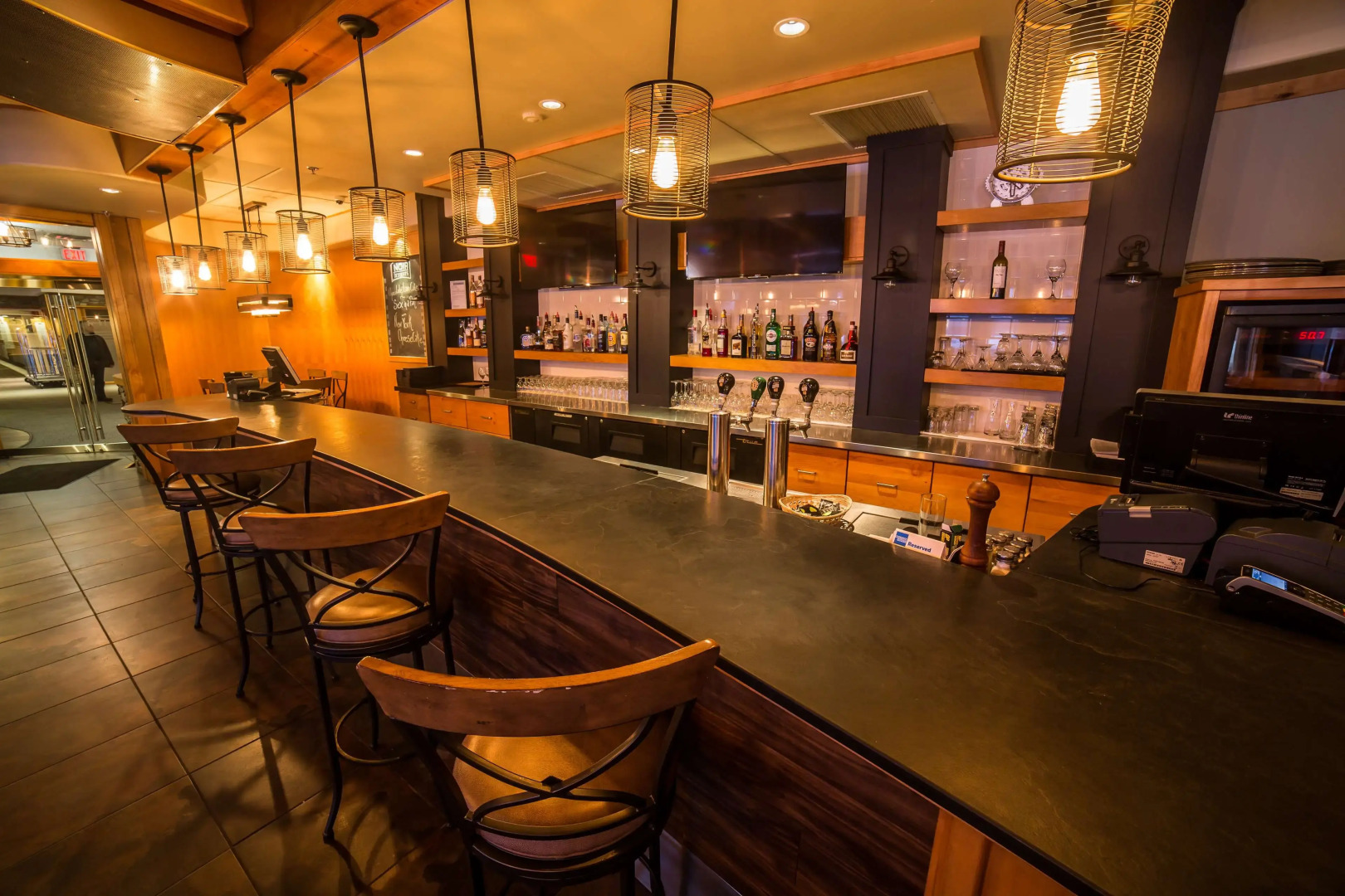 Prestige Hudson Bay Lodge & Conference Centre, WorldHotels Crafted Collection