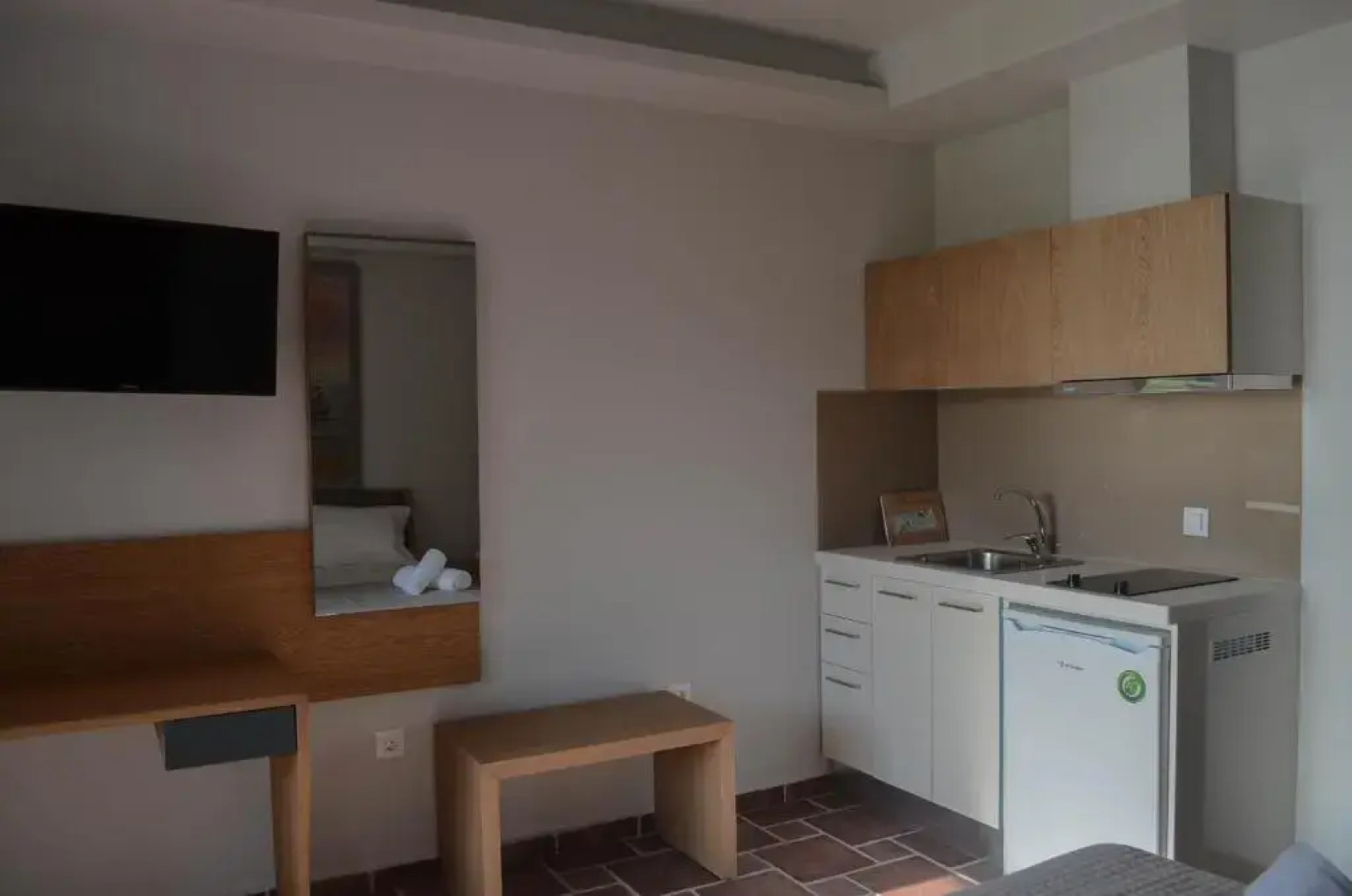 Sunshine Pool Apartment