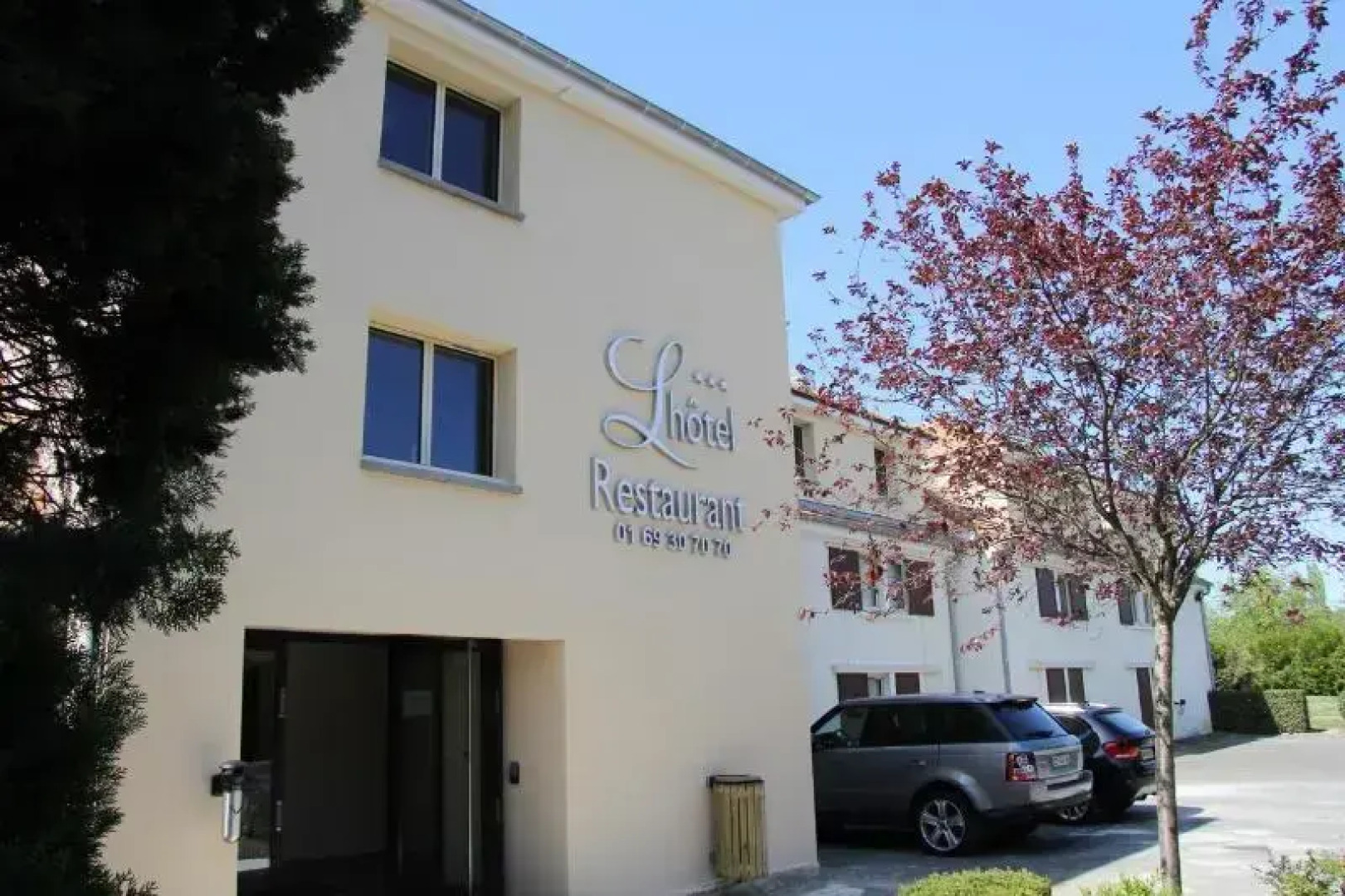 Logis L'Hôtel Restaurant Verrières