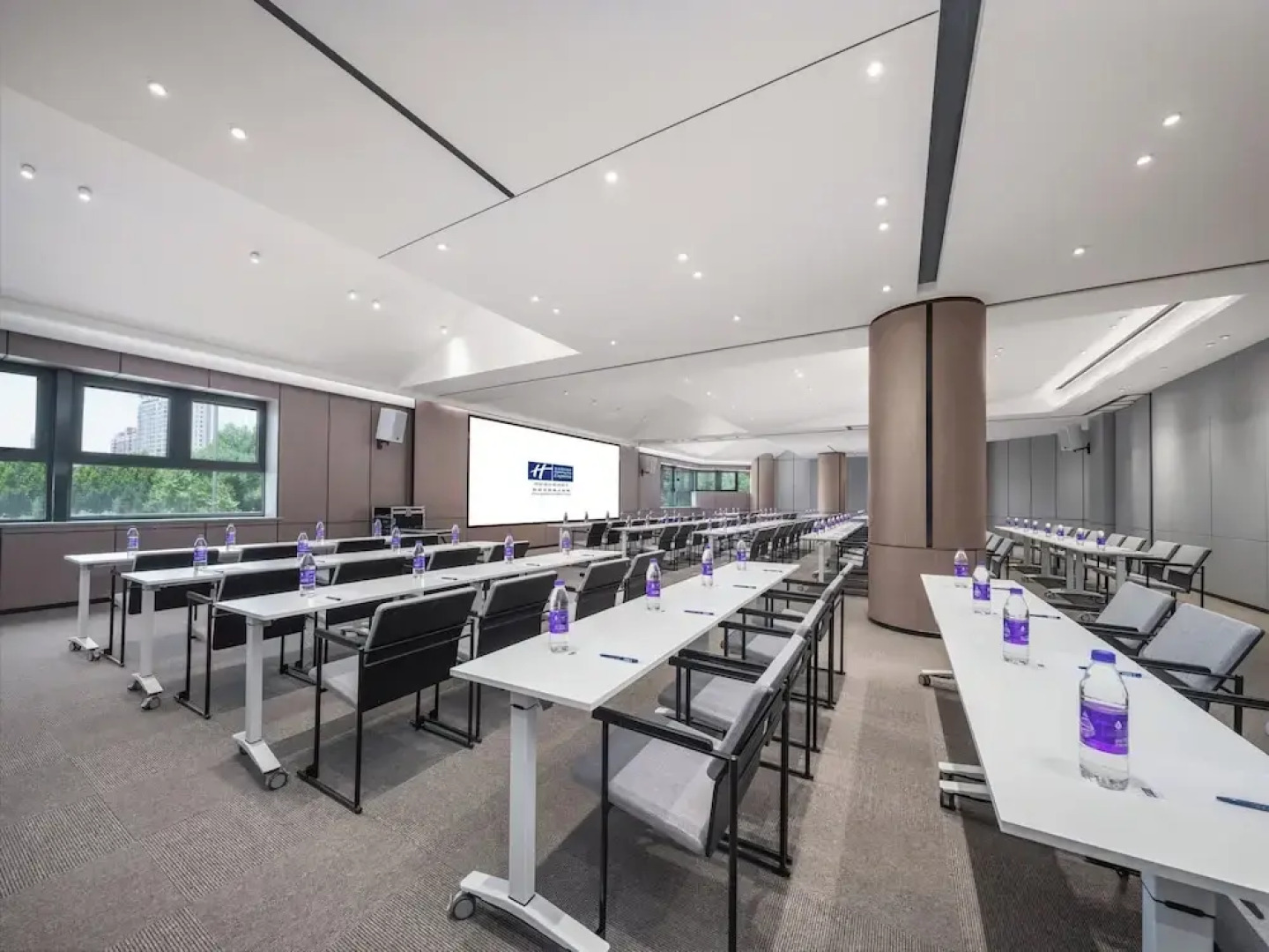 Holiday Inn Express Zhengzhou Garden Road by IHG