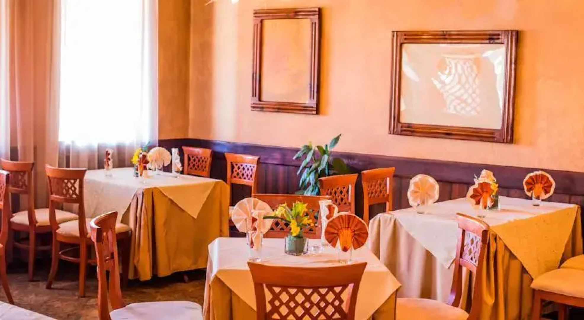 Elegance Hotel