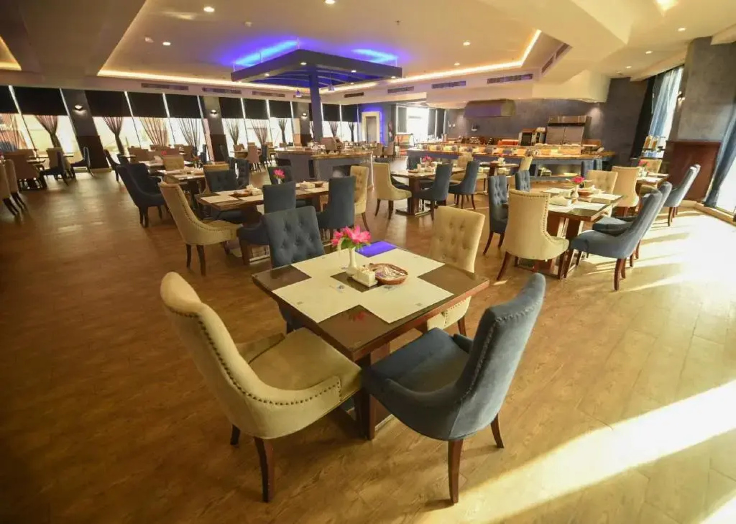 Hotel & Resort Golden Marina Yanbu  فندق ومنتجع جولدن مارينا ينبع إدارة وتشغيل شركة منتجع المرسى الذهبي