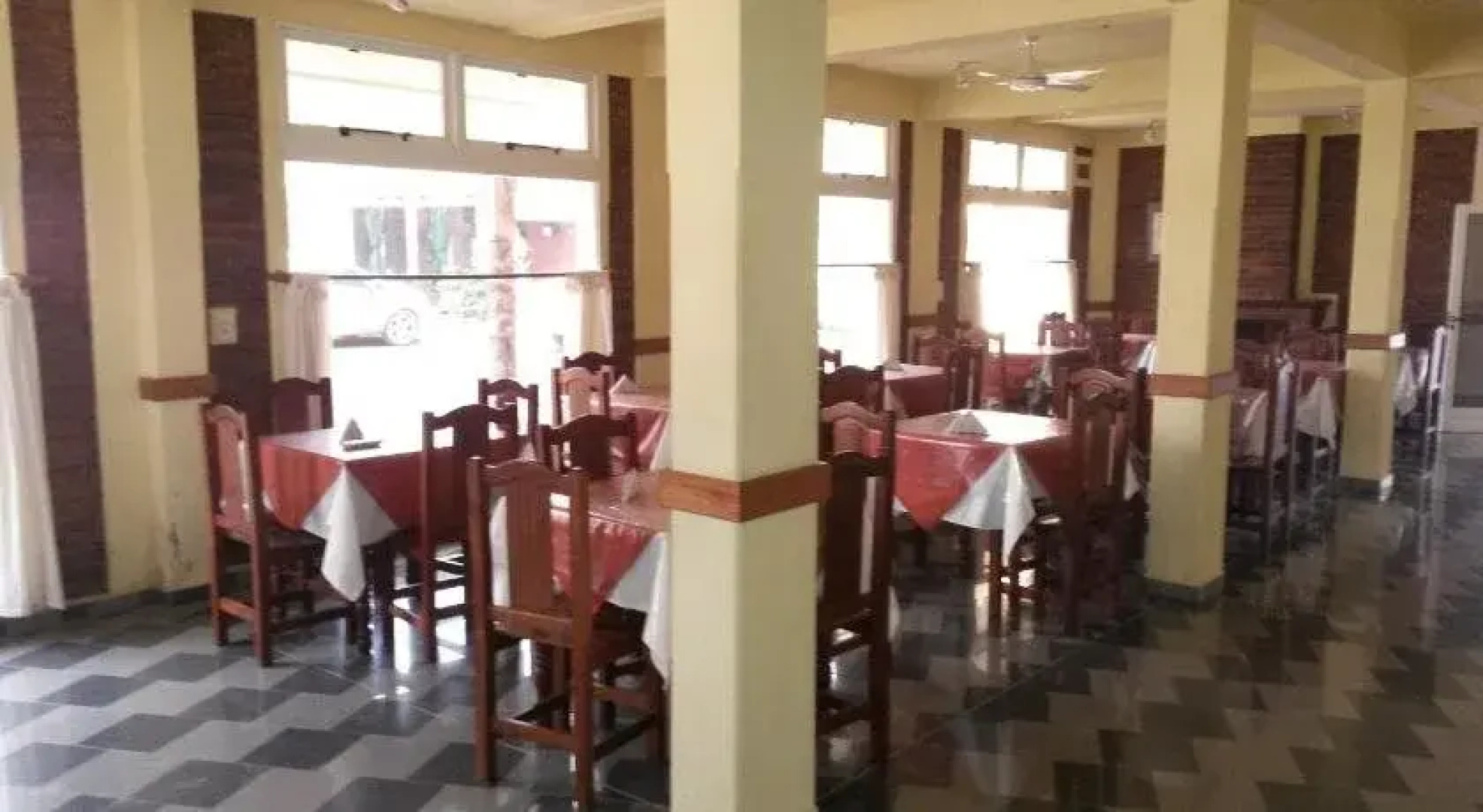 El Hotelito