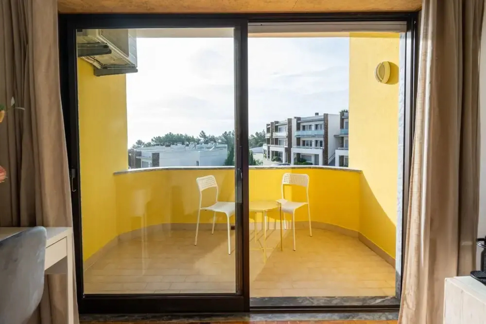 S.SOARES Beach Parede