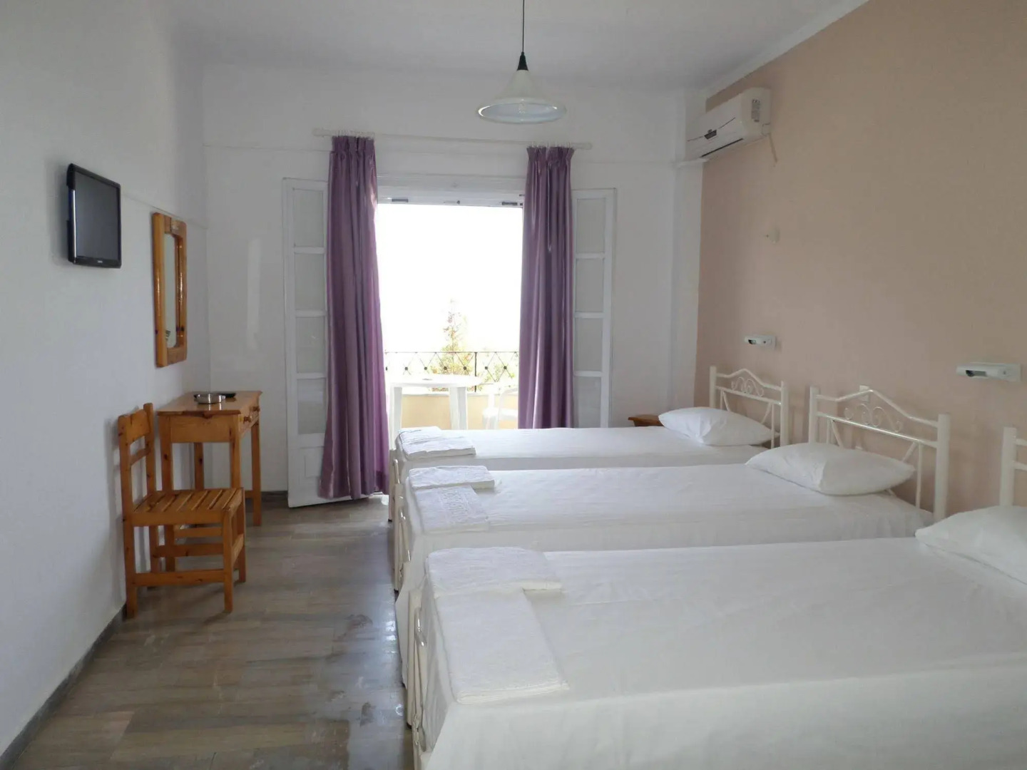 Rising Sun Apartments & Studios