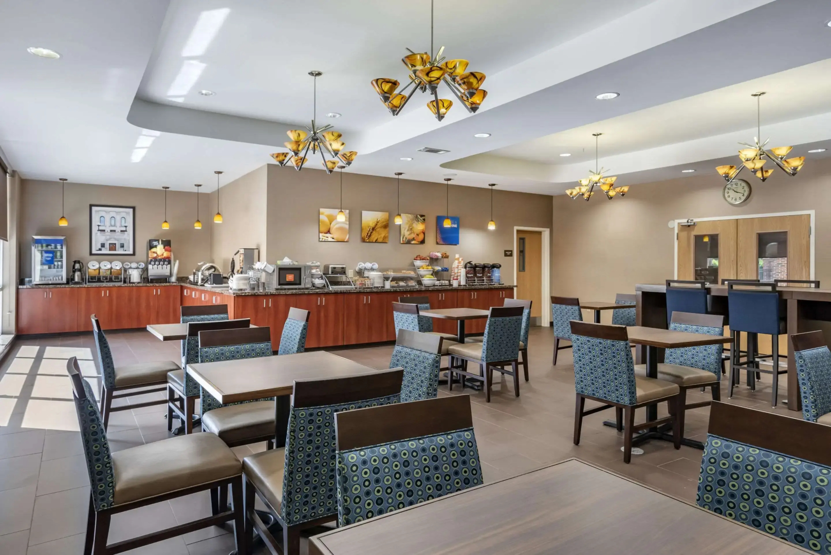 Comfort Suites Airport