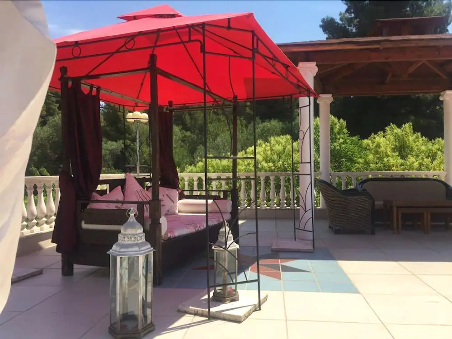 Villa Askamnia and Suites