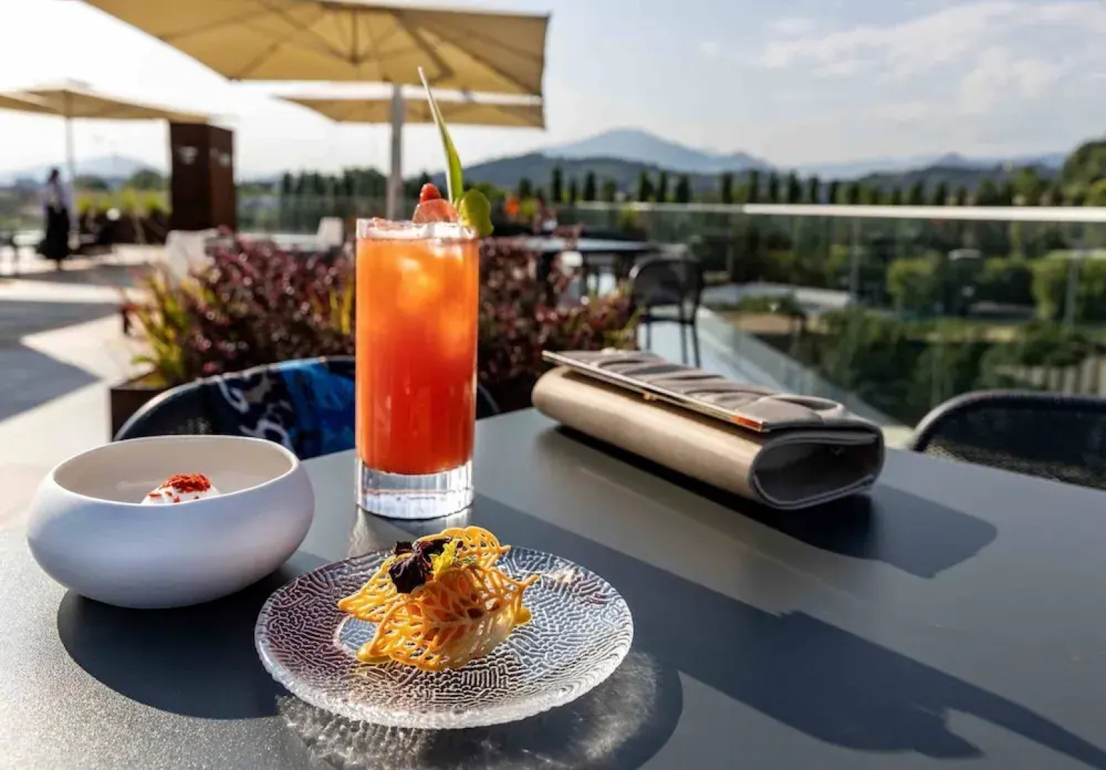 Life Hotel