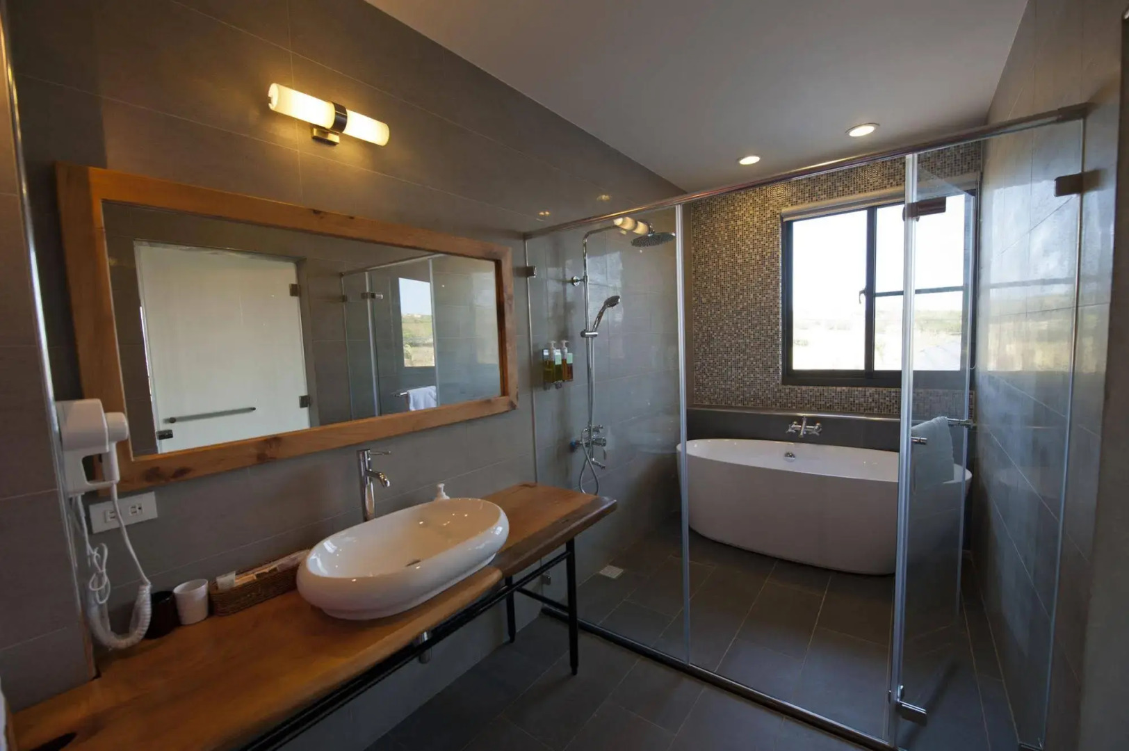 The Tree Bed and Breakfast