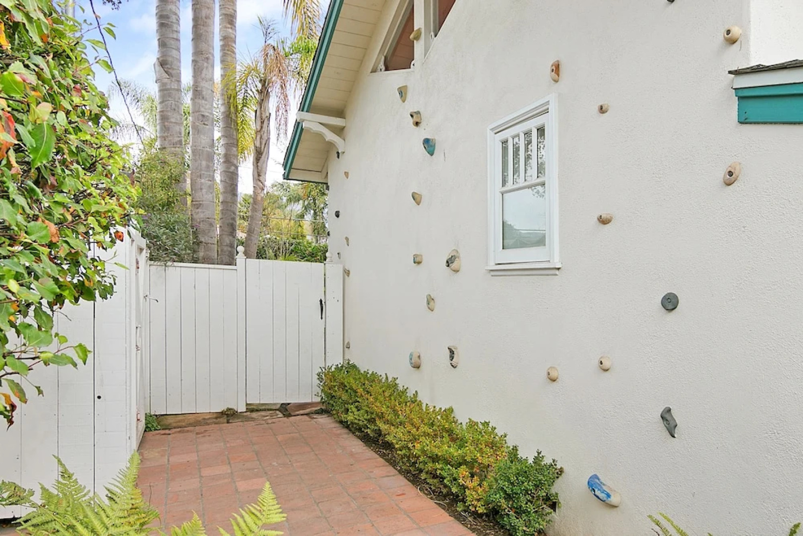 1395 Virginia Road Cottage Unit B Studio Bedroom 1 Bathroom Cottage