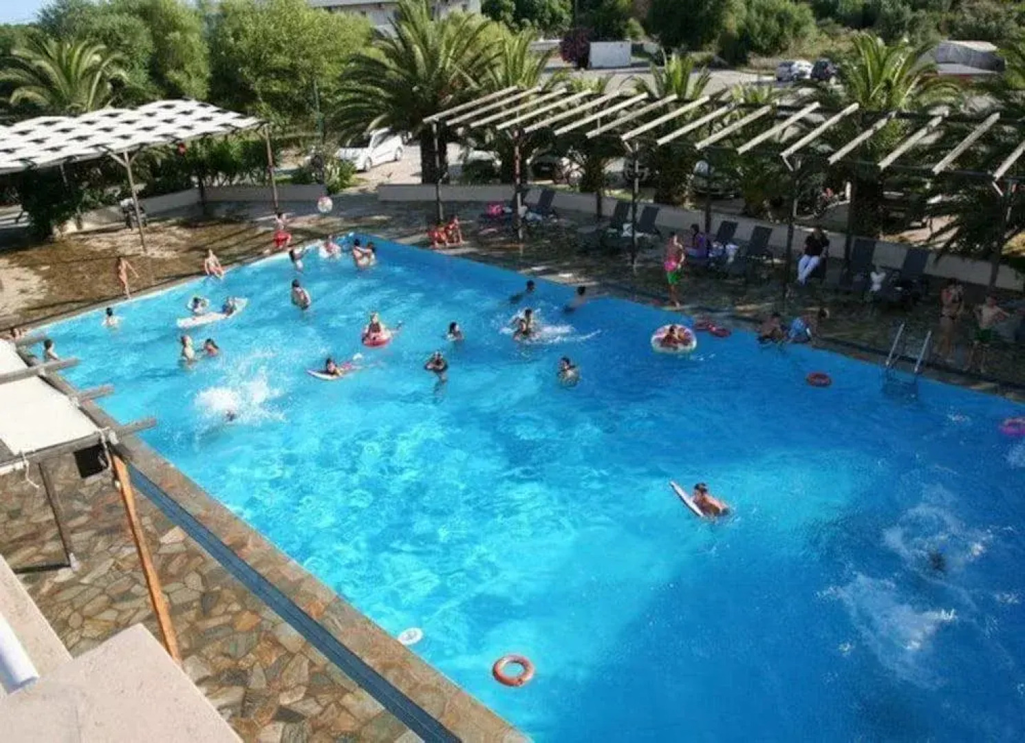 Anemomylos Bungalows