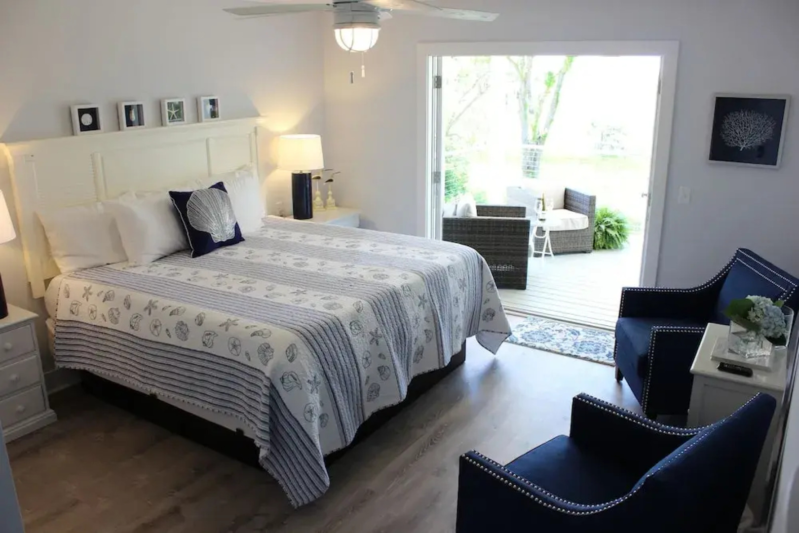 Darien Waterfront Inn