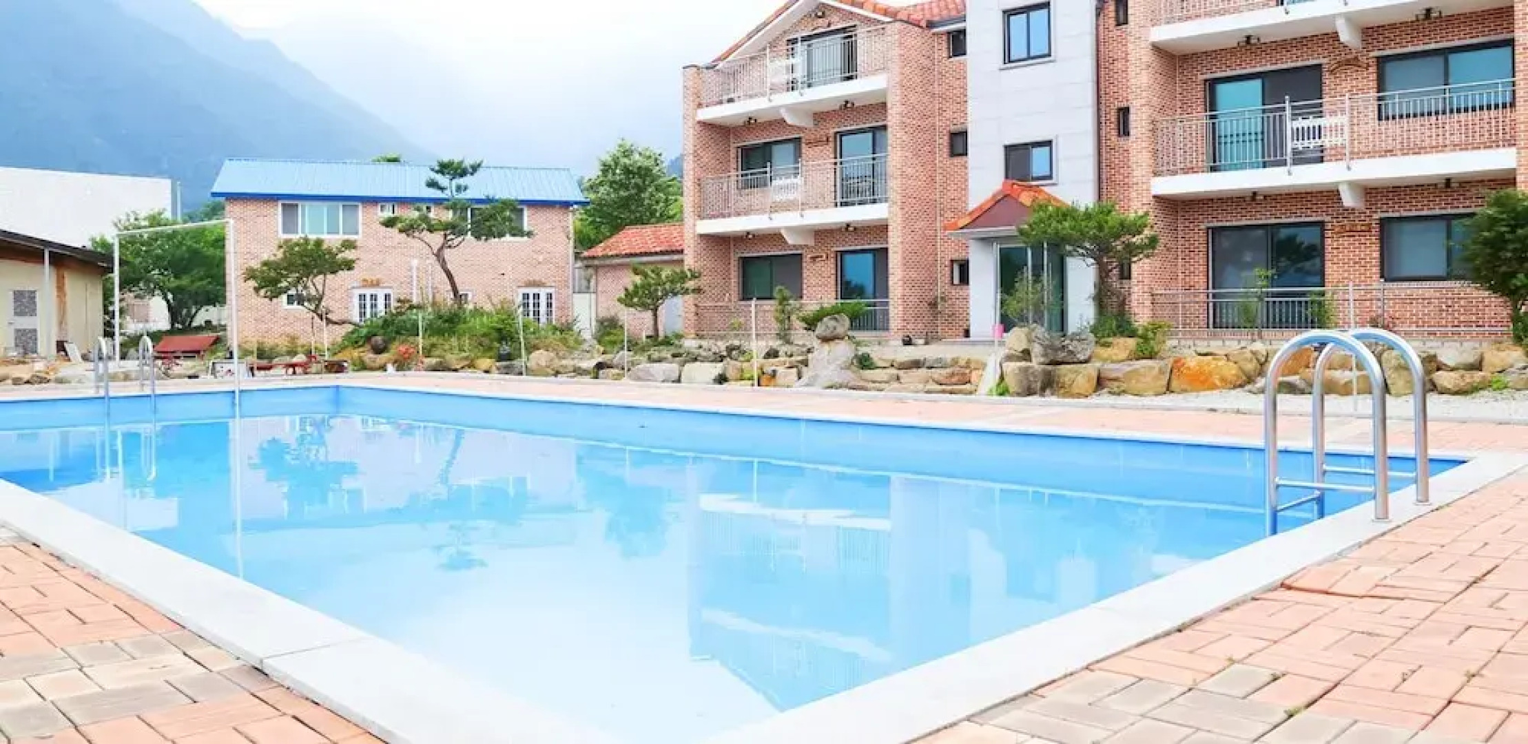 Sanchung Nari Flower Pension