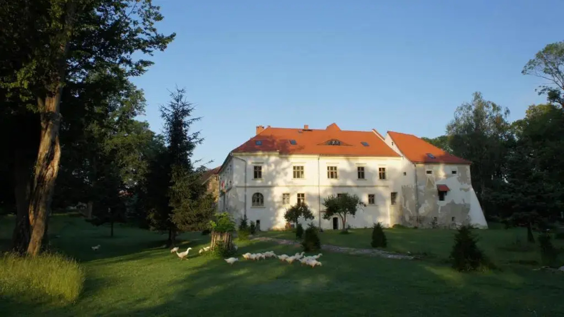 Piotrowice Nyskie Palace