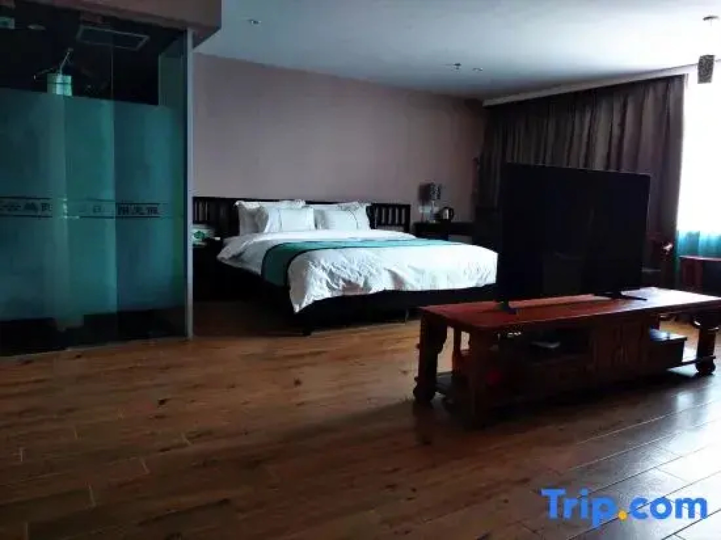 Yunpeng Sunshine Holiday Hotel