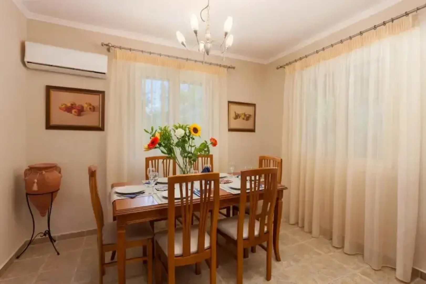Villa Elizabeth - Seafront Modern Villa - Villa Elizabeth - Seafront Classic Villa