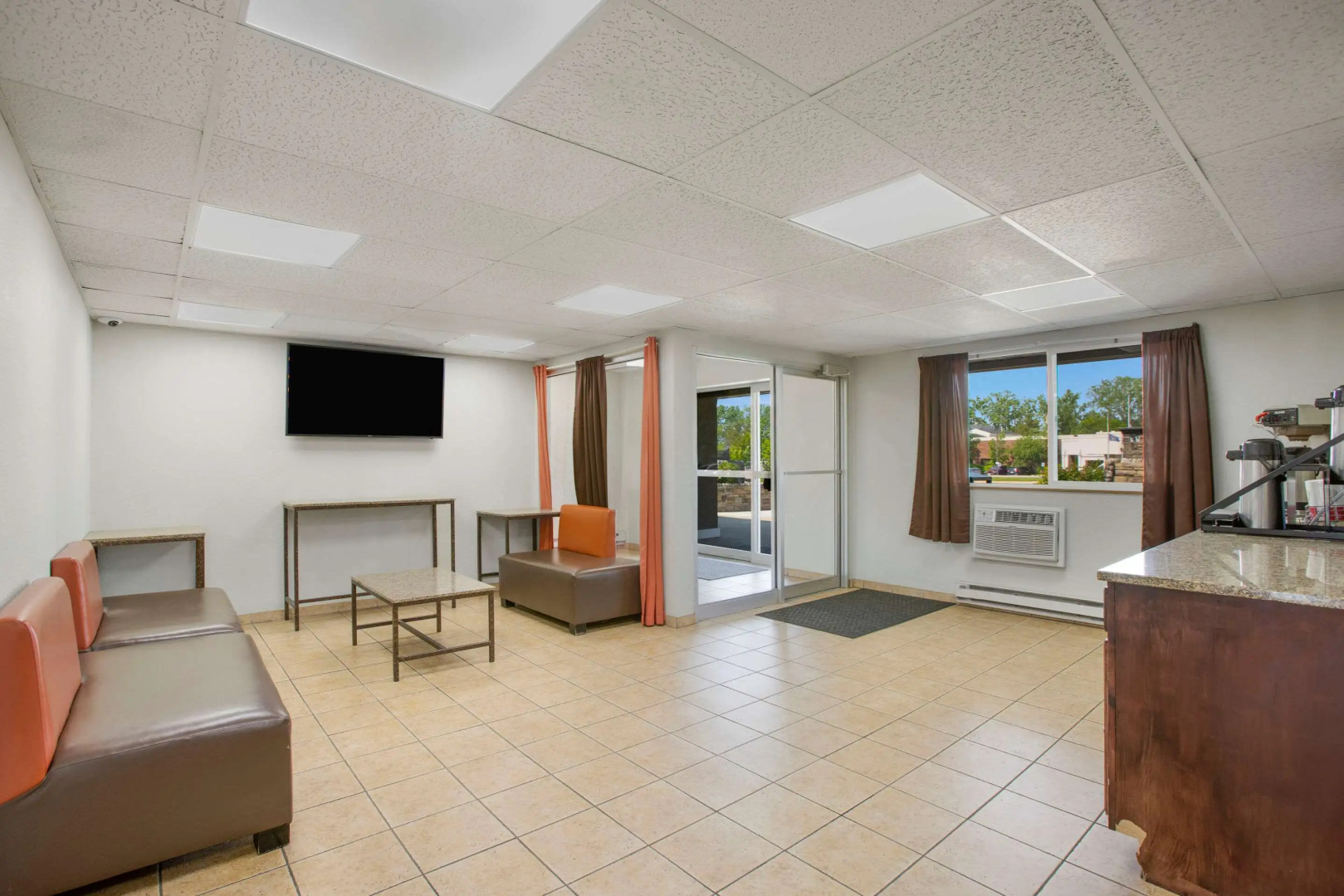 Rodeway Inn & Suites Grand Rapids Southeast