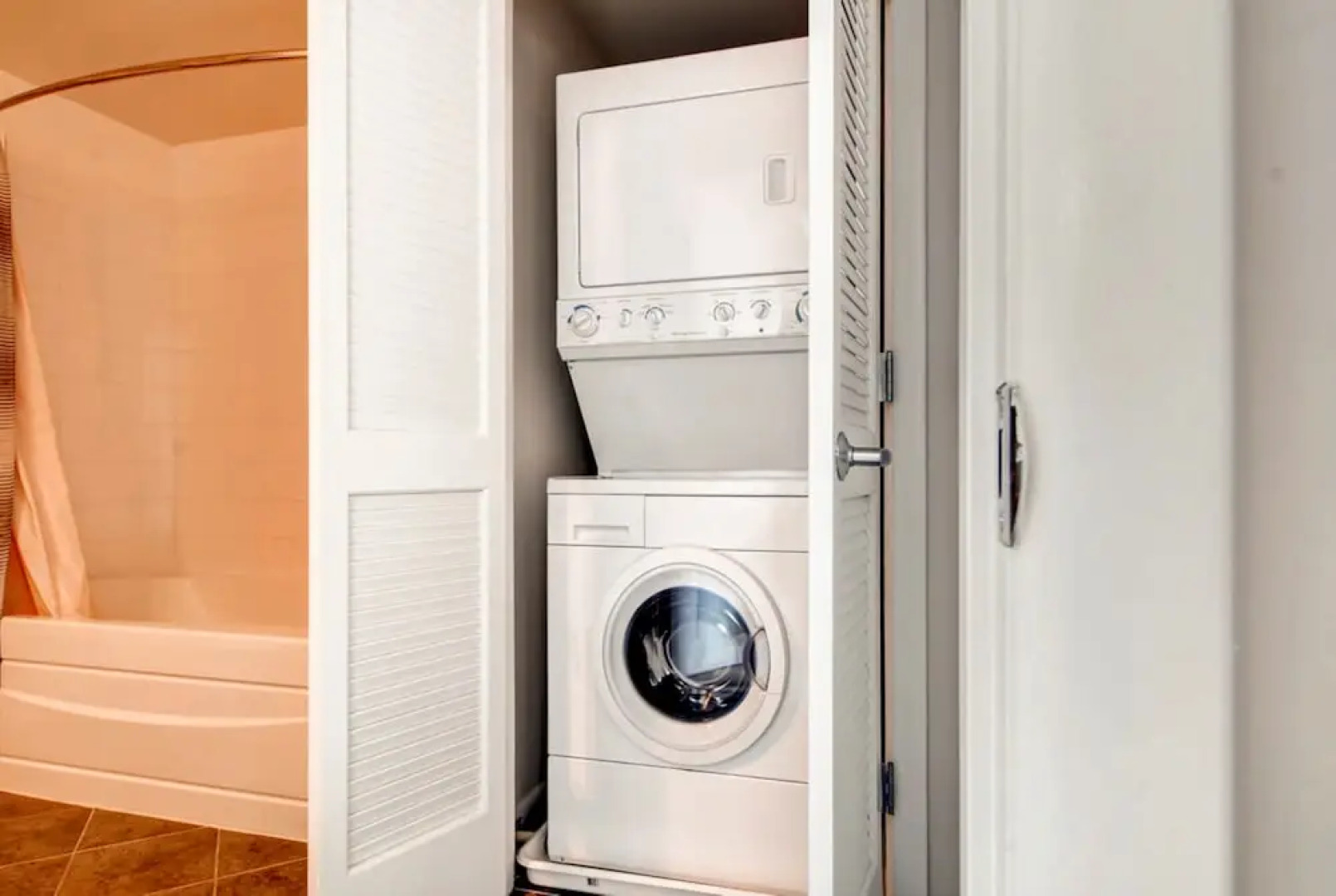 Bluebird Suites in Pentagon City