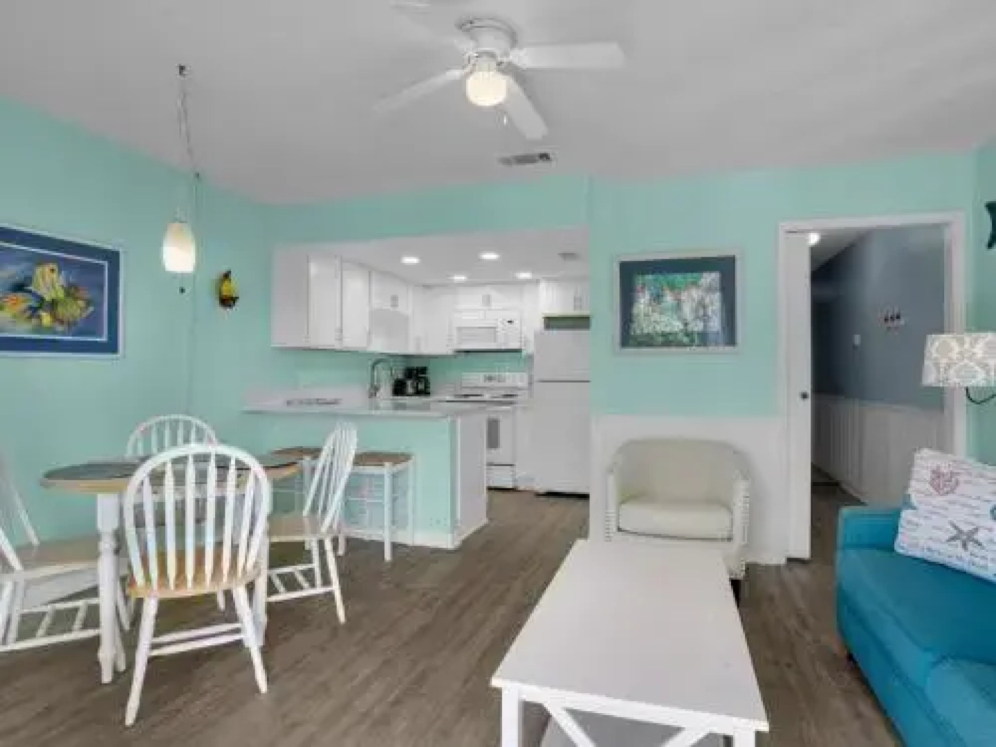 Summer Breeze Condominium 211