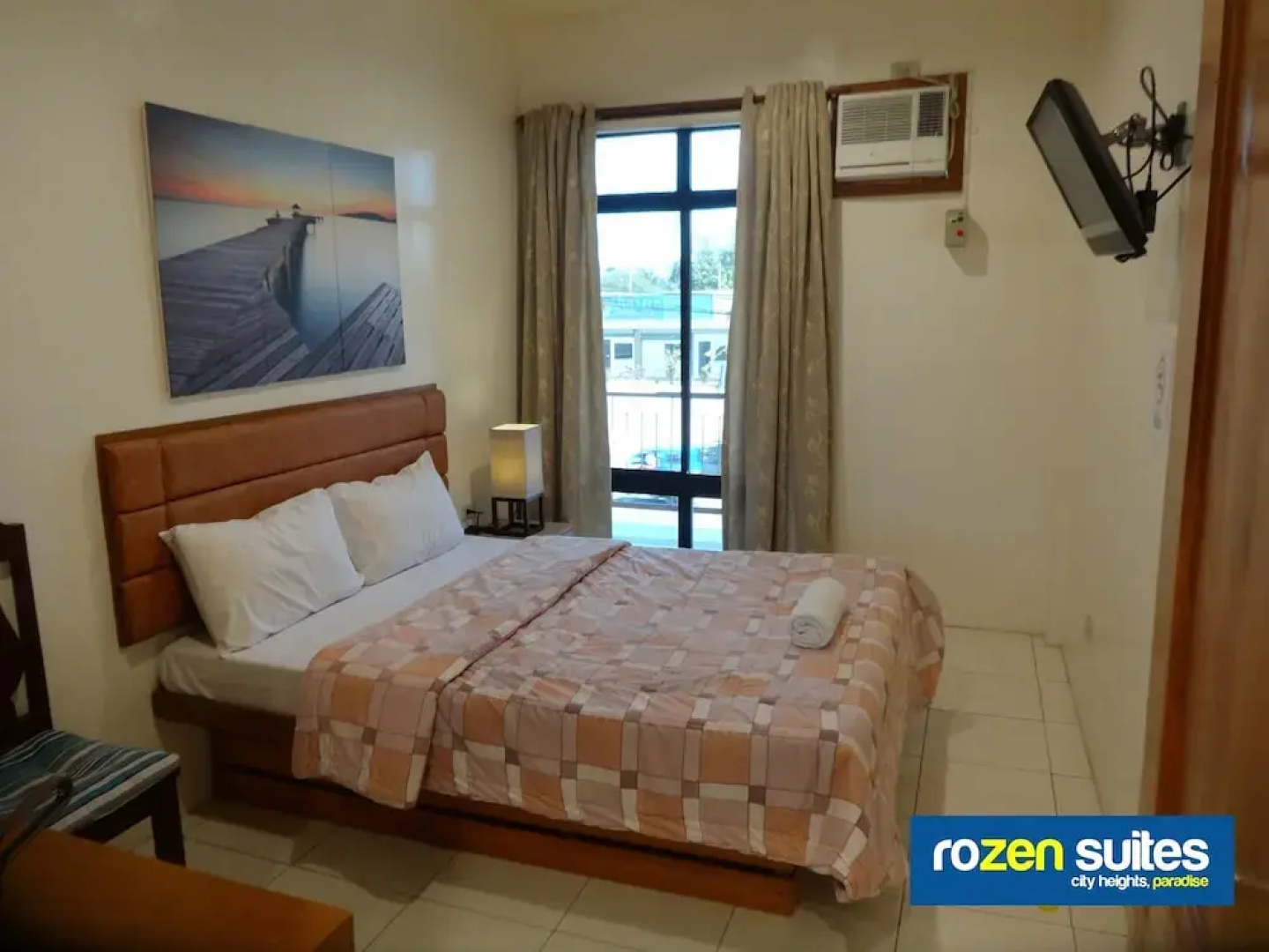 Rozen Suites Paradise