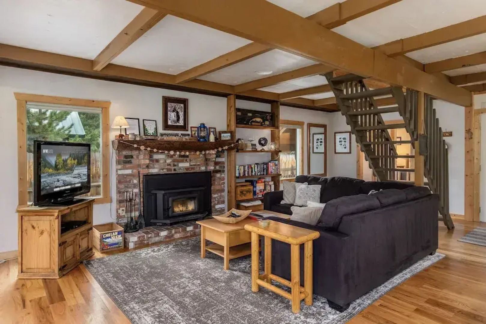 Rivers Edge 2 Bedroom Home by NW Comfy Cabins by RedAwning