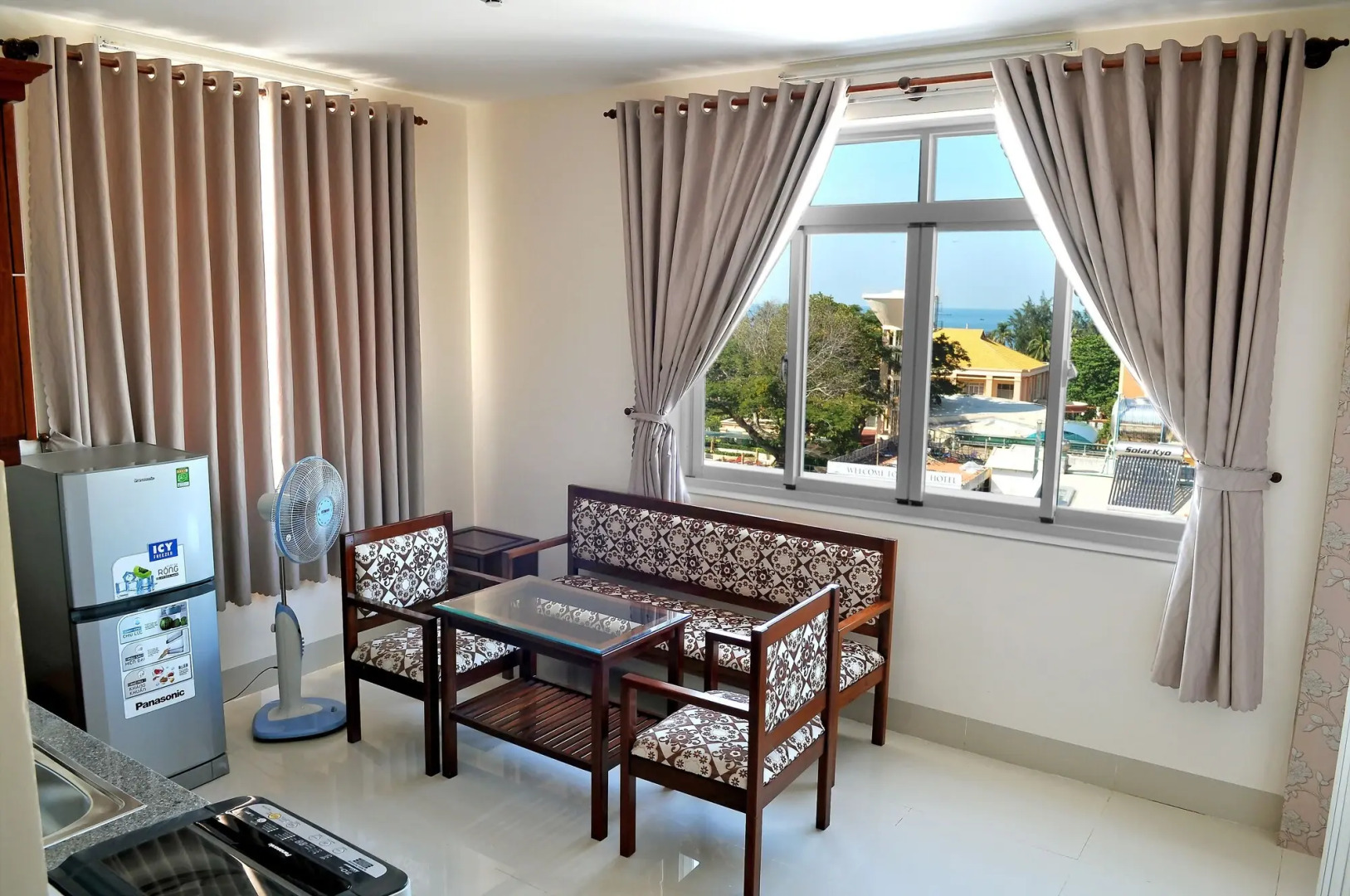 Lotus Apartment Hotel