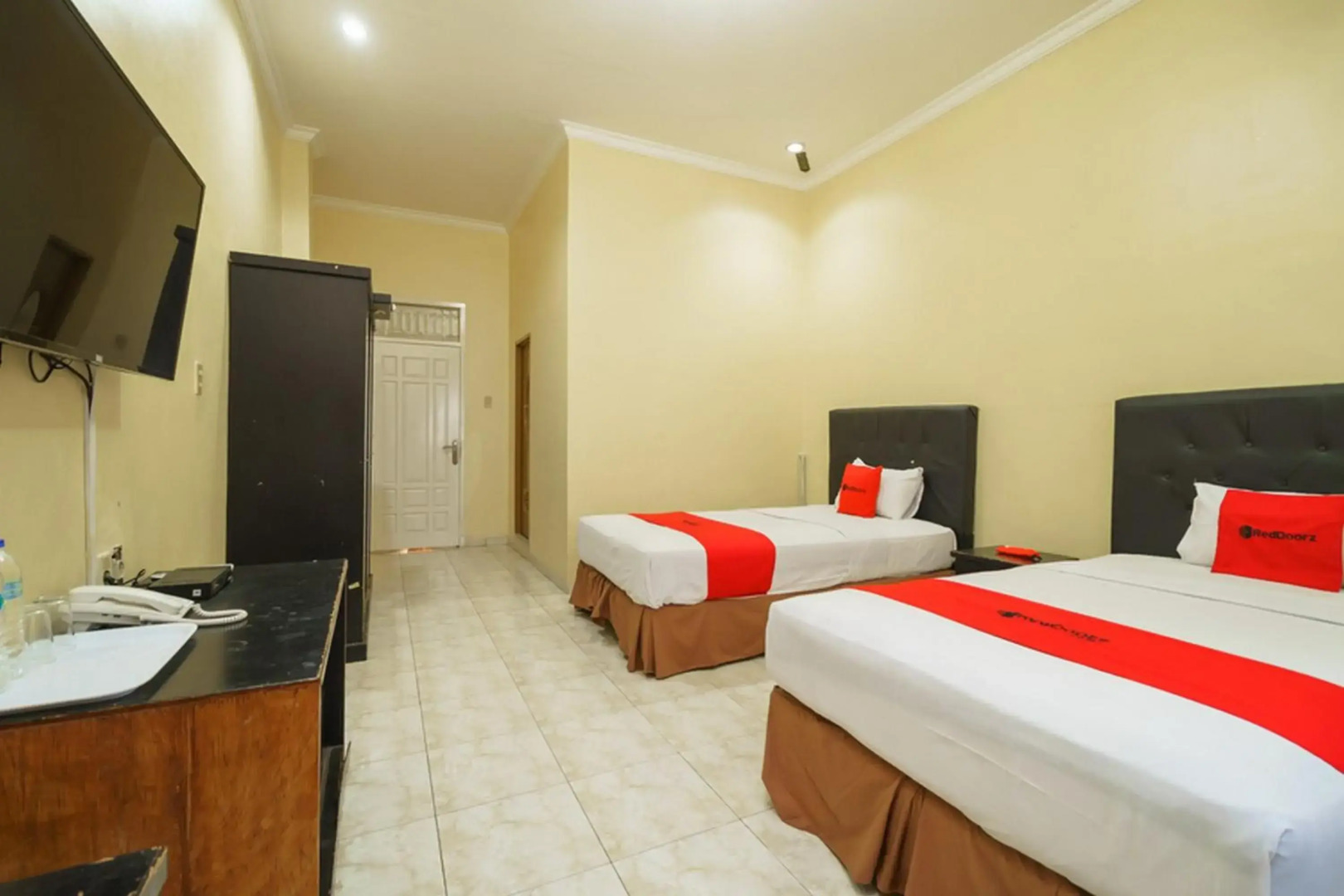 RedDoorz Plus @ Hotel Sempurna Watervang Lubuk Linggau