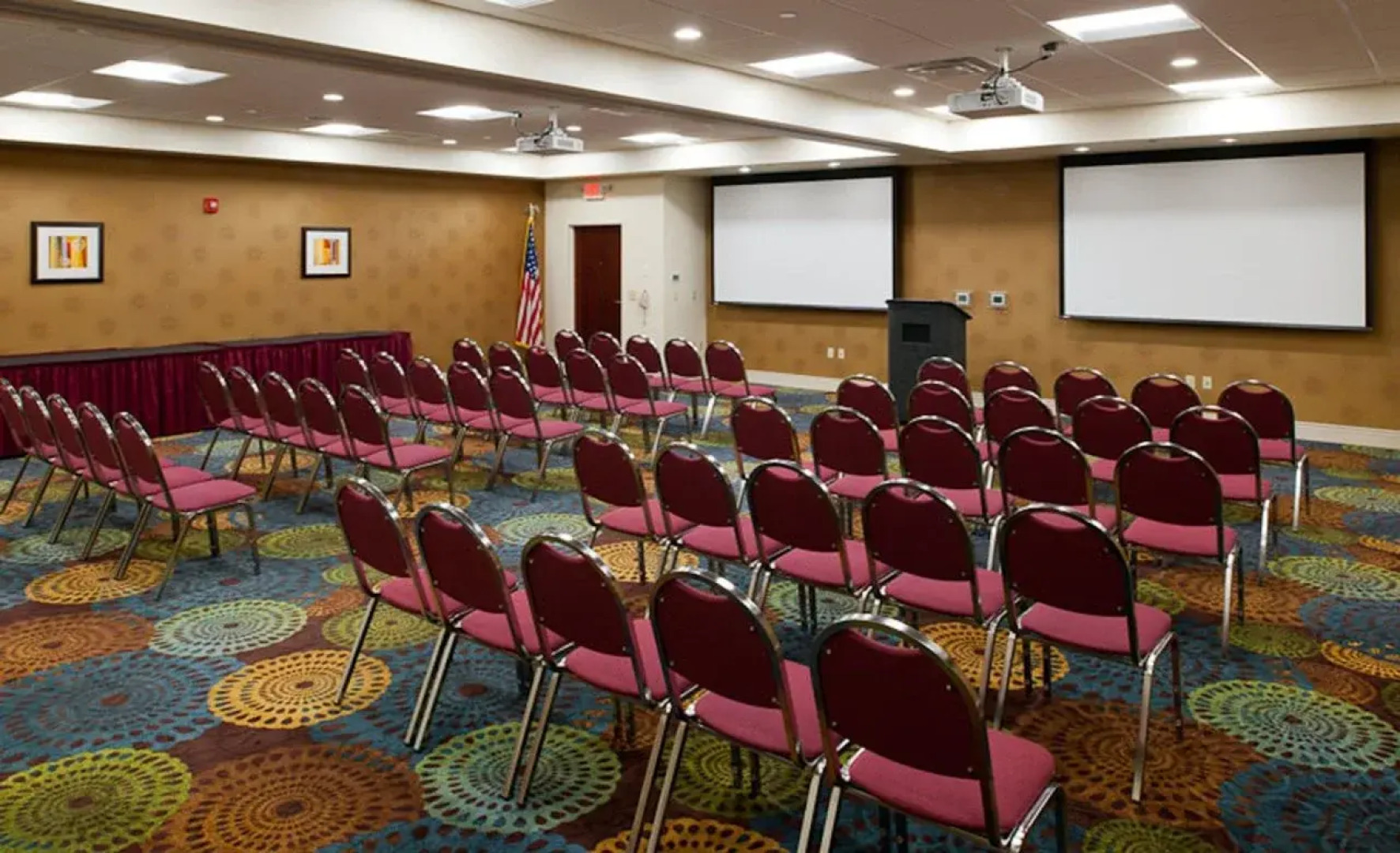 Holiday Inn Express & Suites Pittsburgh West - Greentree by IHG