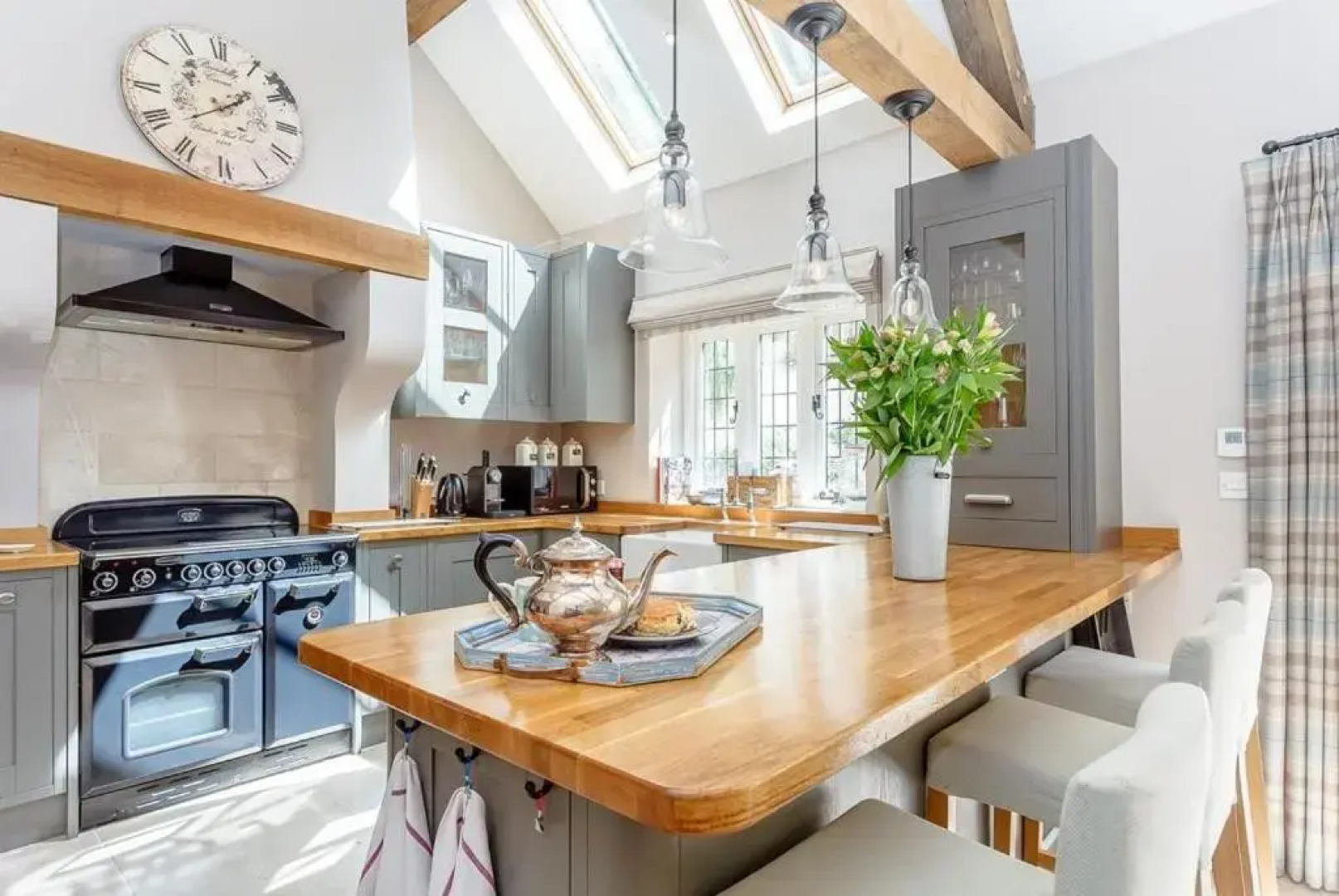 Three Little Pigs Luxury Cottage