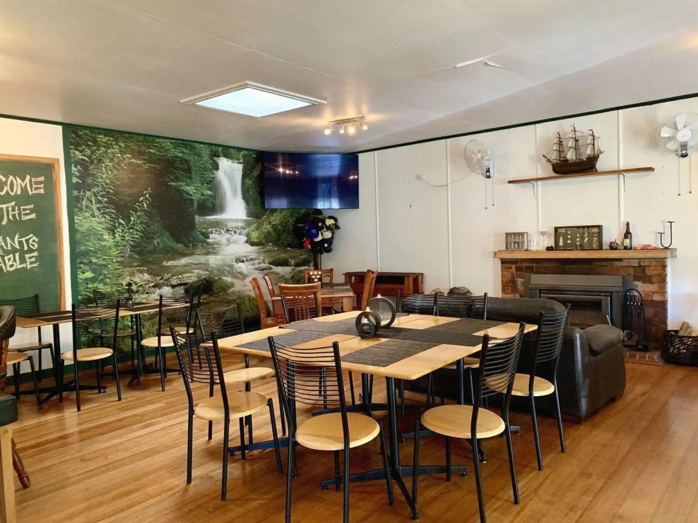 Giants Table and Cottages