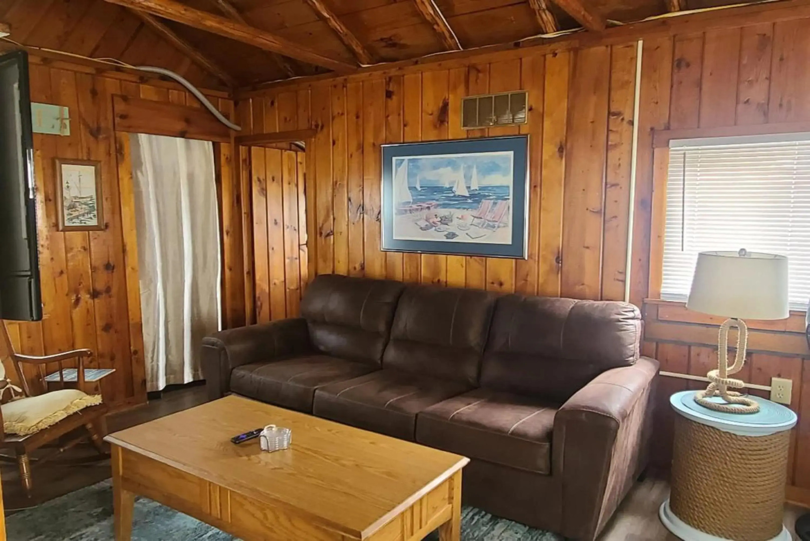 Lake Huron - 1 Bedroom, 1 Bath Lake Front Cabin (Sleeps 4)