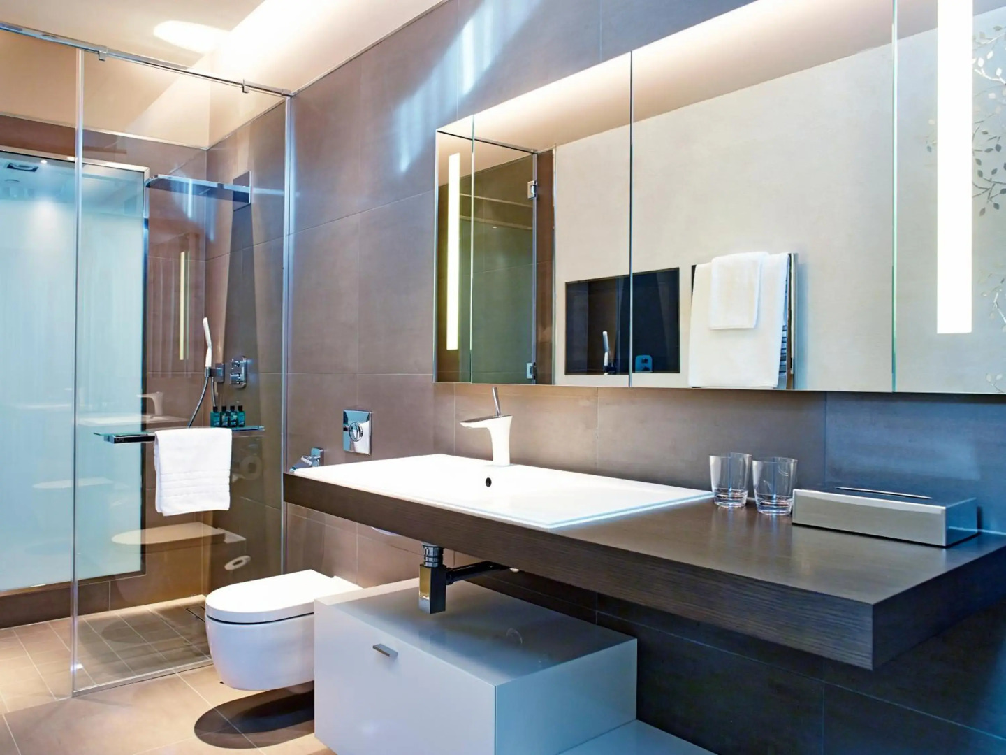 Cheval Three Quays at The Tower of London