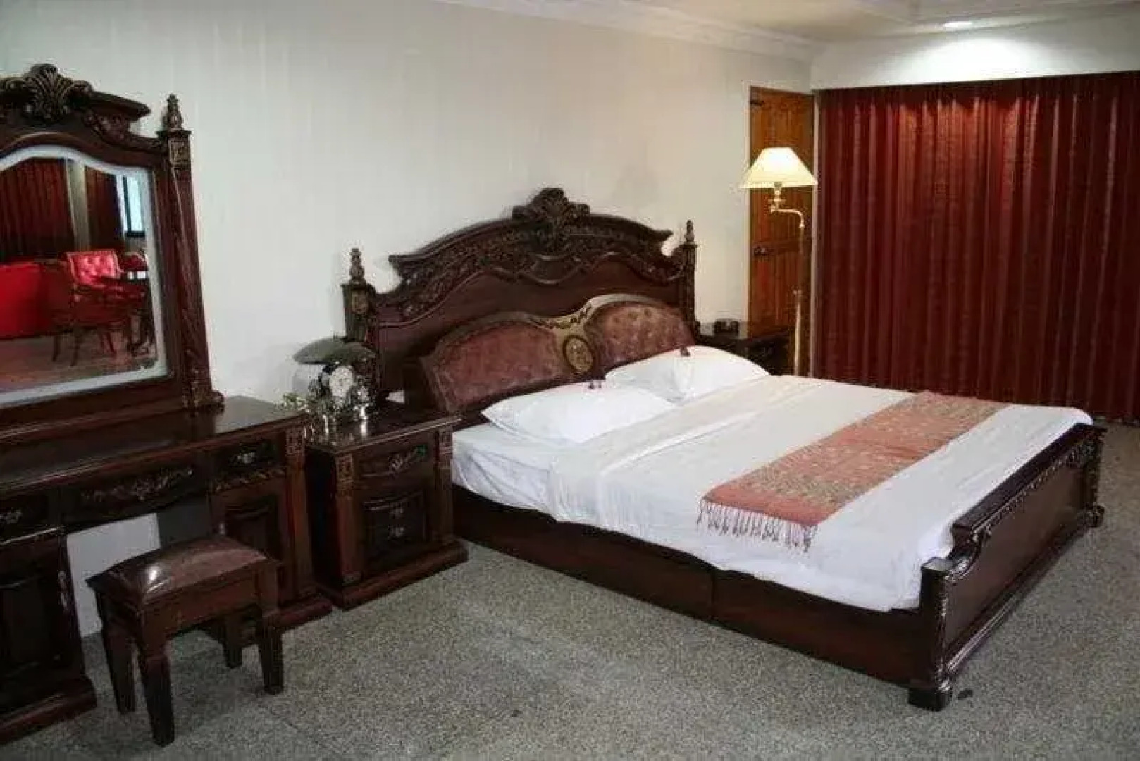 Chateau Chiangmai Hotel