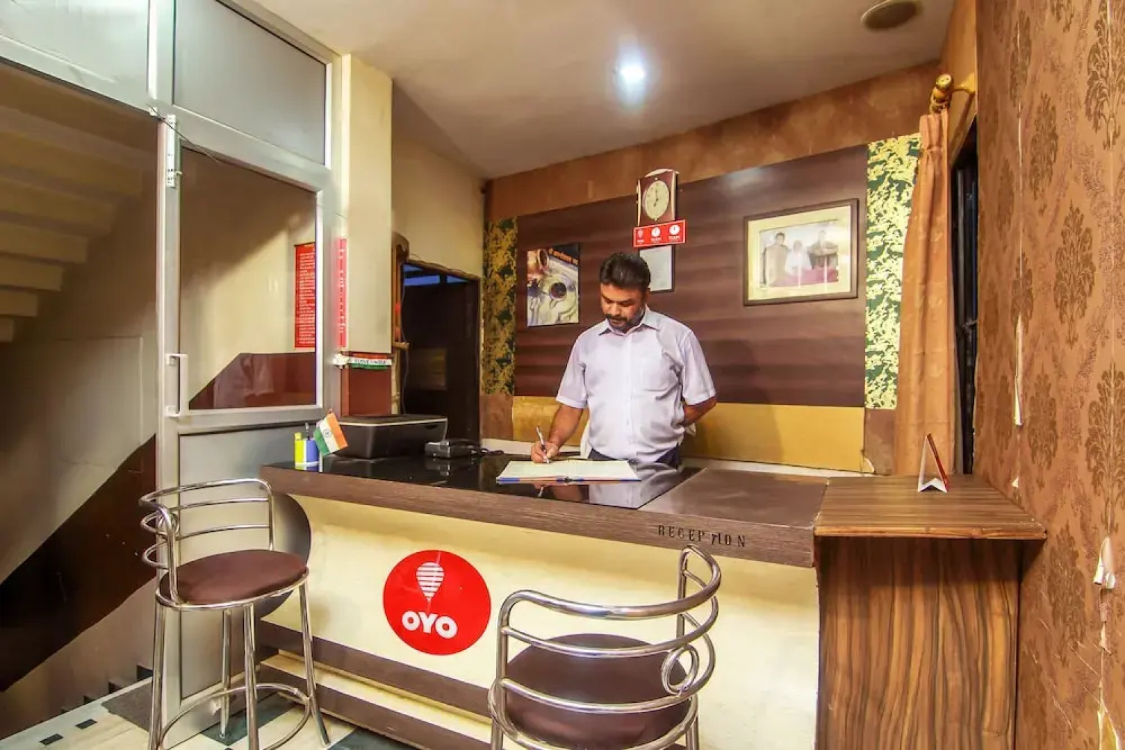 OYO 9307 Home Stay Hotel Nirmal Palace