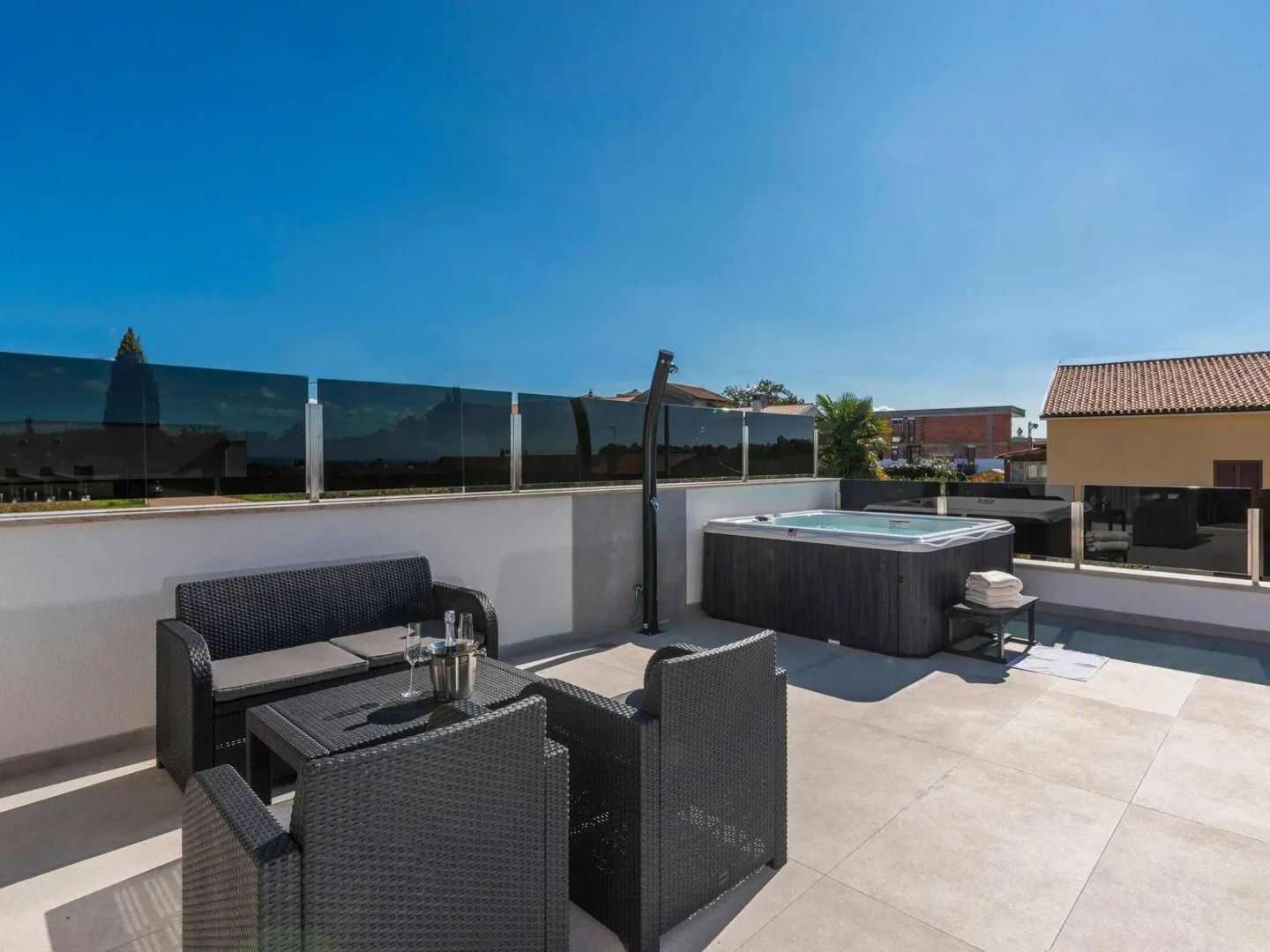 Amazing Holiday Home In Novigrad With Bubble Bath