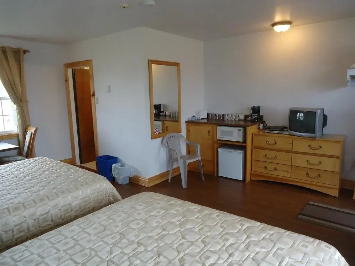 Ocean View Motel and Chalets