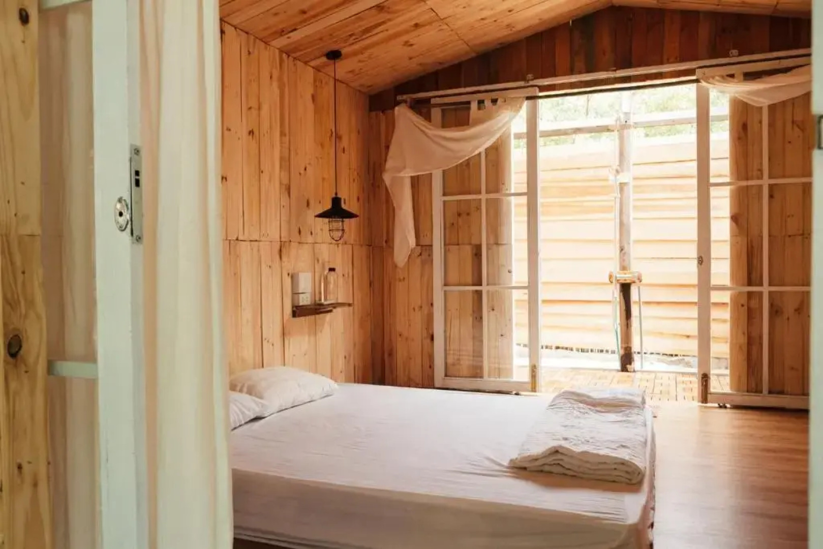 Villa Đảo Hoa Vàng Cam Ranh - Venue Travel