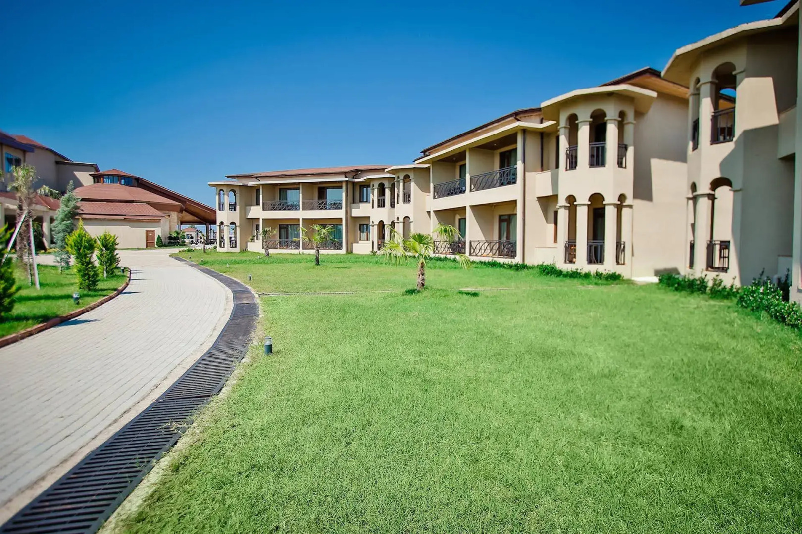 Pratap's Signature Hotel-Resort&Spa