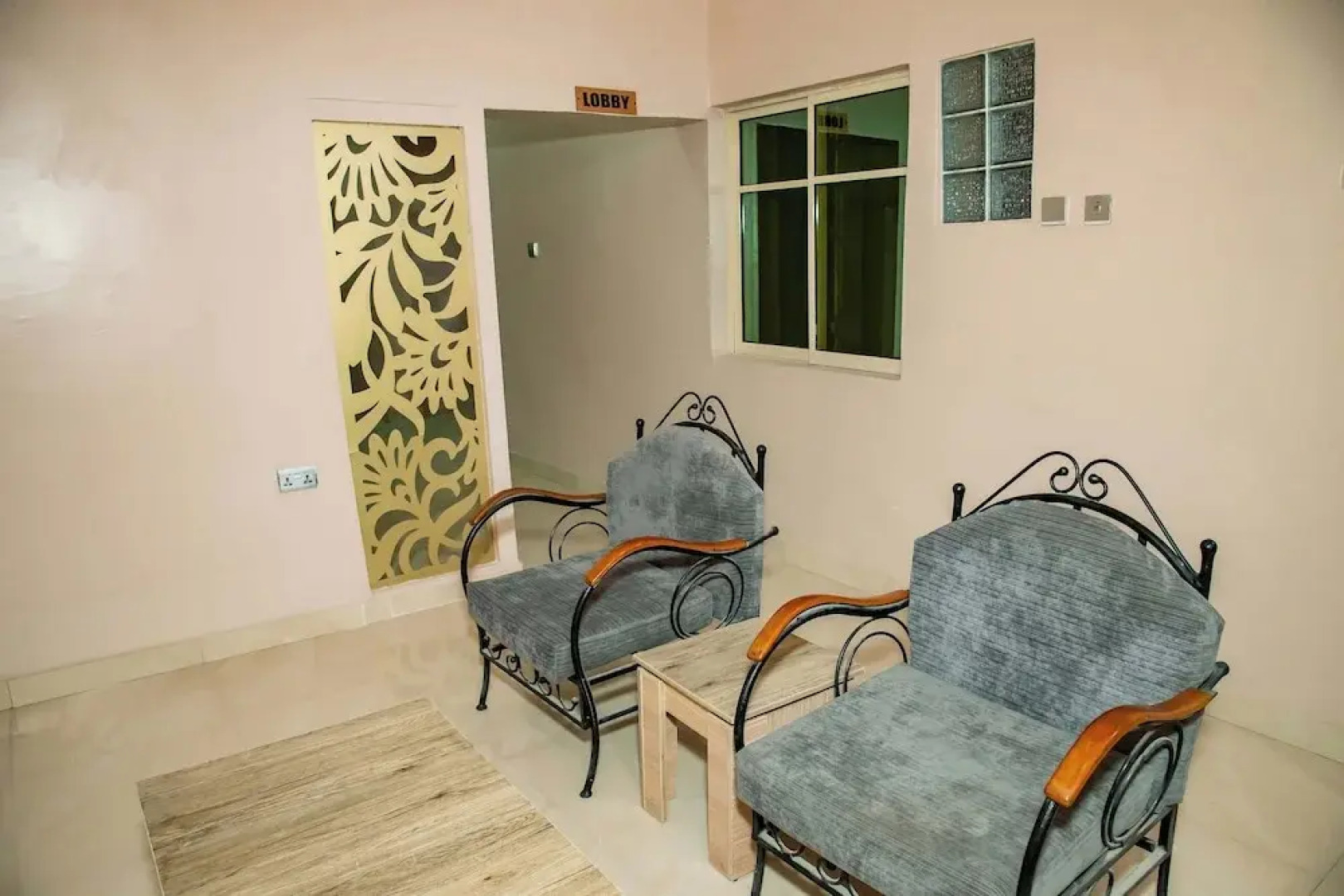 Everland Hotel and Suites