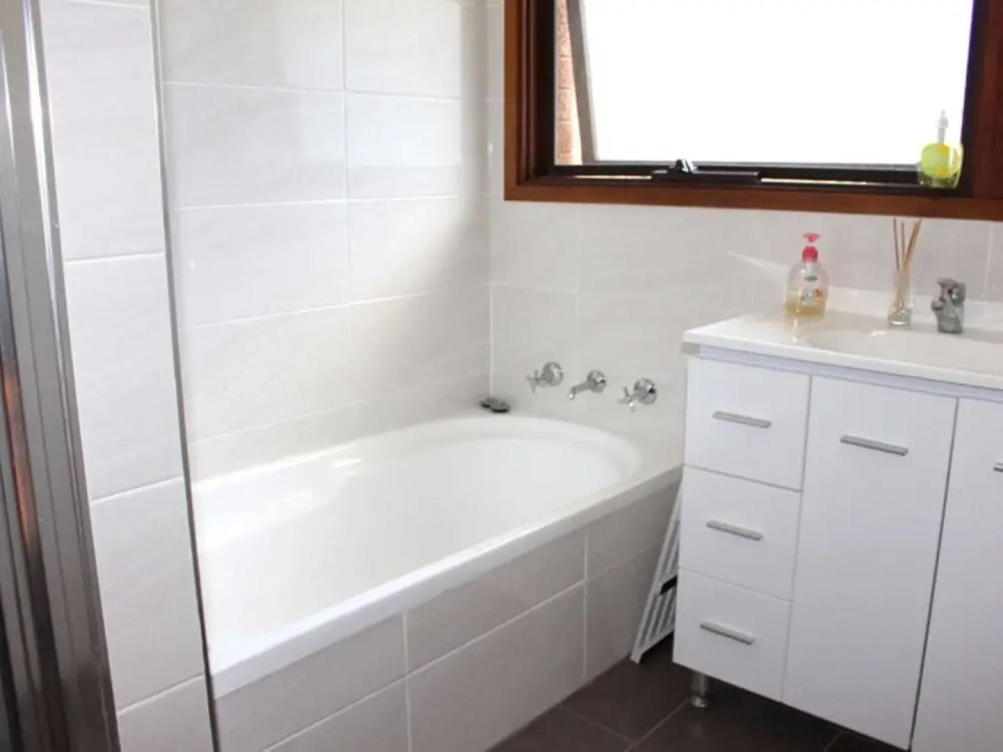 Bombora At Mollymook