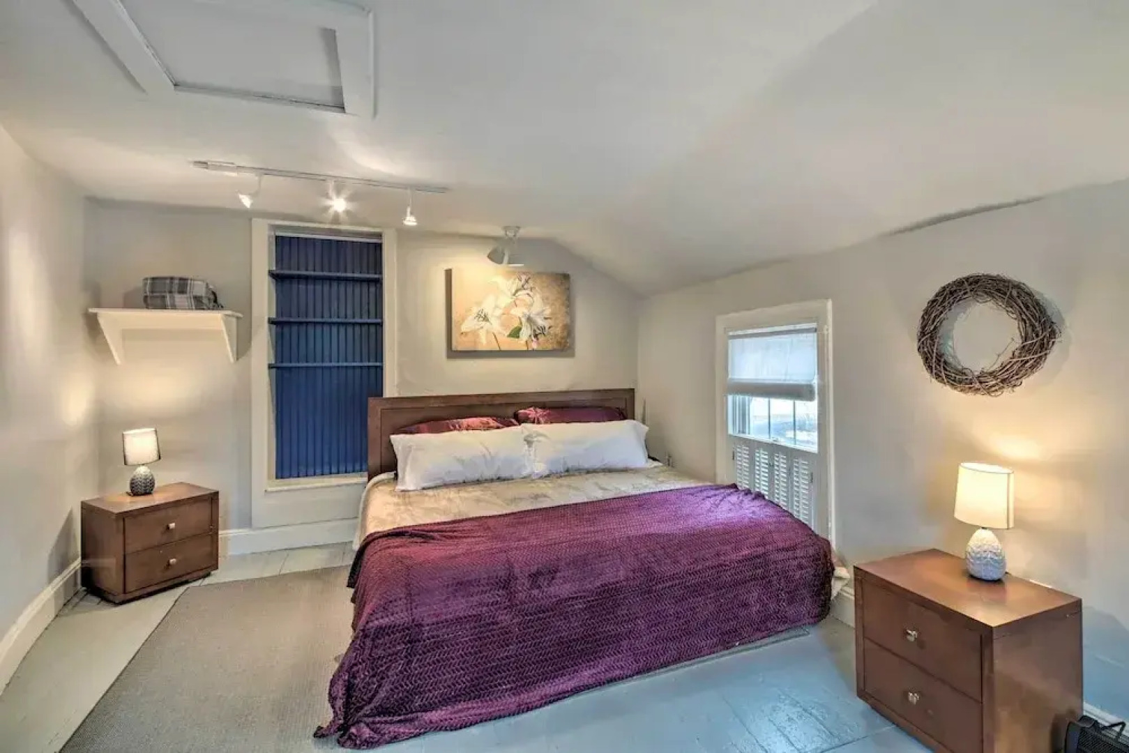 Charming Belfast Home, Walk to Downtown!