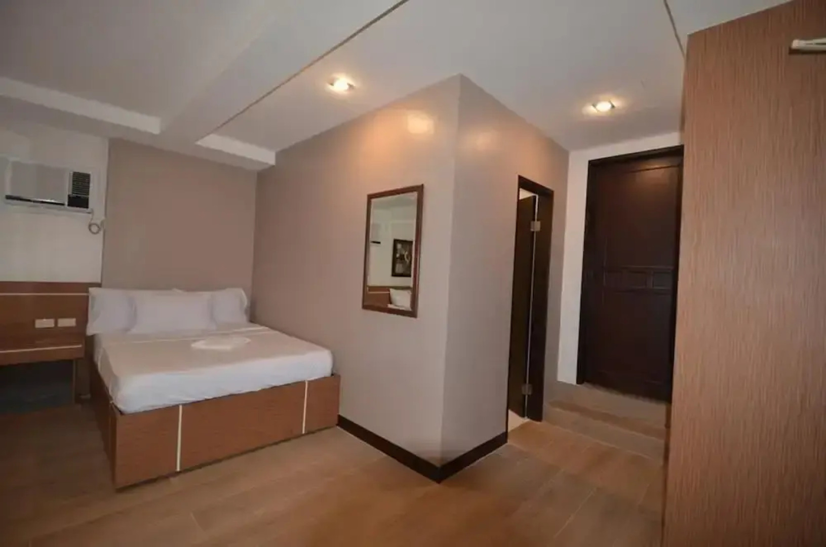 Robinland Vacation Home Badian