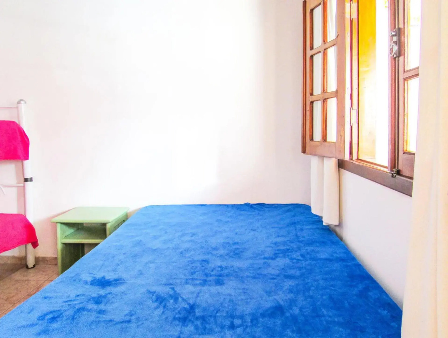 Casa com 4 Suítes, Piscina, Área Gourmet e Wifi