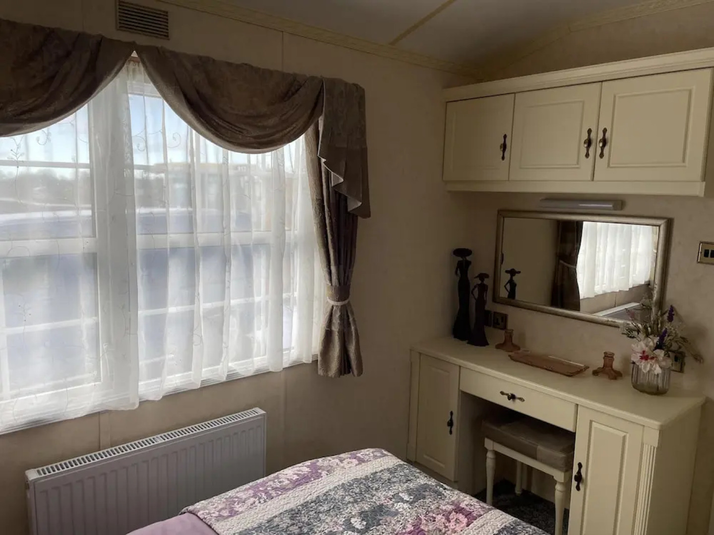 Captivating 2-bed Static Caravan on Private Land