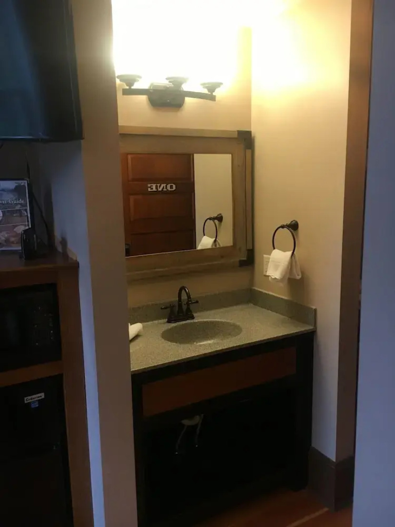 Iron Horse Outfitters and Inn